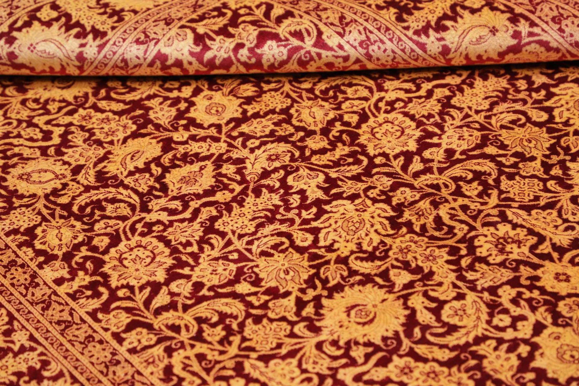 Handgeknüpfter Ghom Perserteppich, 130 × 193 cm, Seide