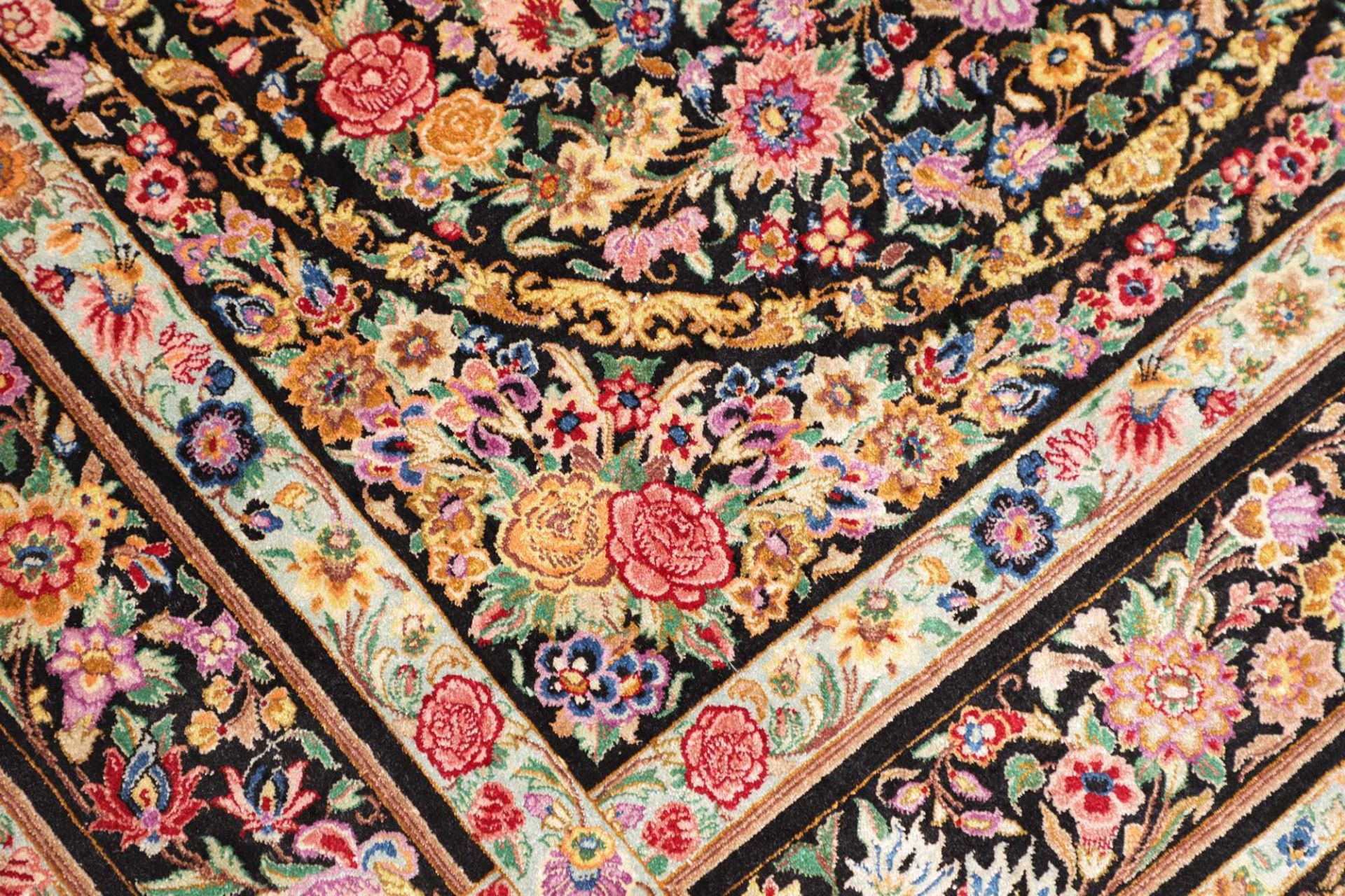 Handgeknüpfter Ghom Perserteppich, 101 × 150 cm, Seide
