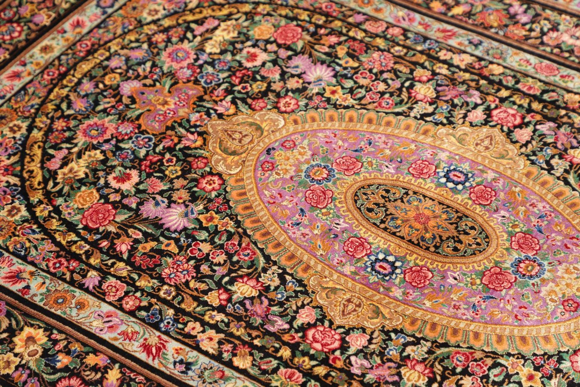 Handgeknüpfter Ghom Perserteppich, 101 × 150 cm, Seide