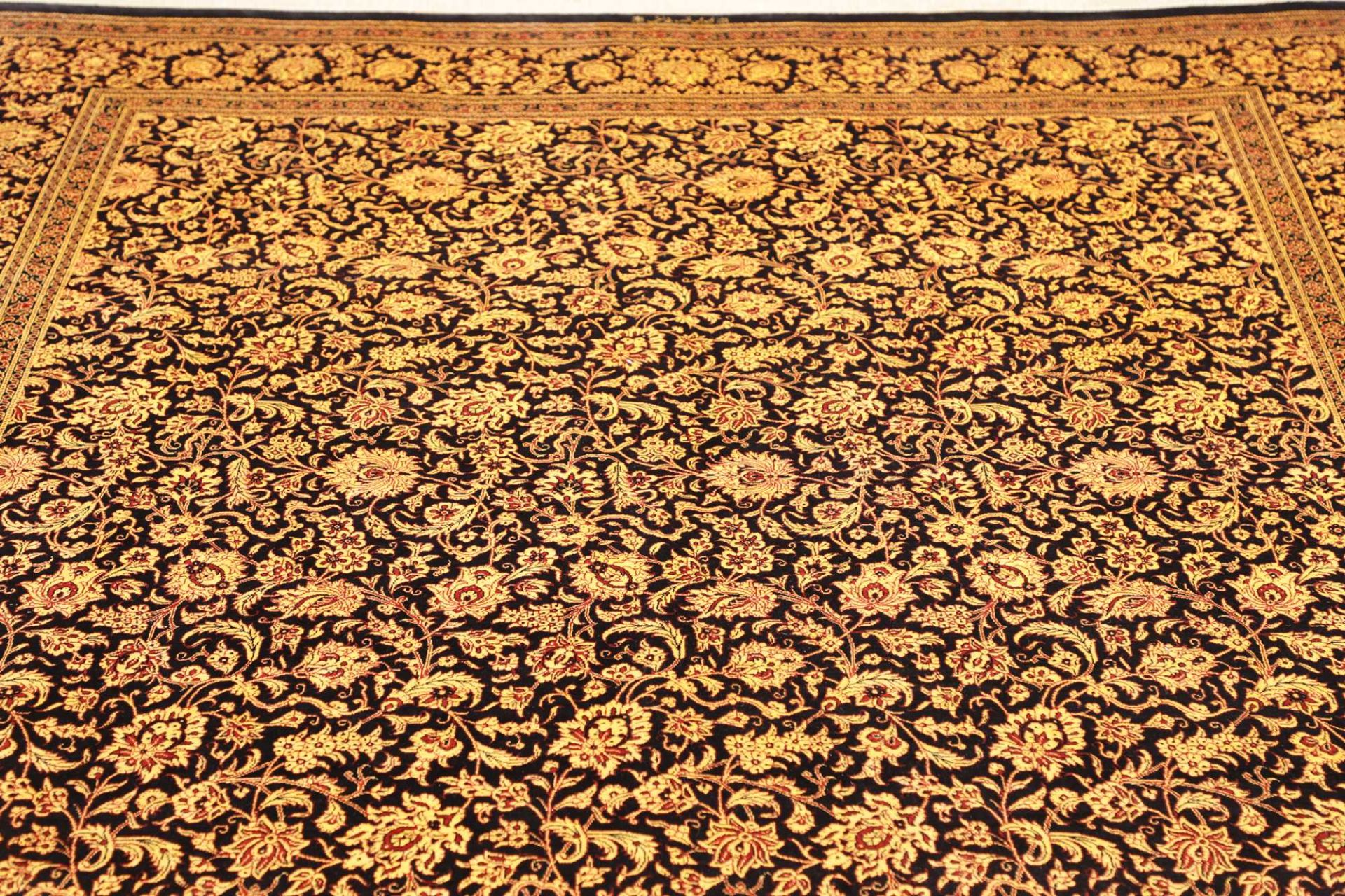 perserteppich-ghom-201-x-290-cm-seide-handgeknupft-exklusiv-7 Ghom Perserteppich 201 × 290 cm aus Seide, handgeknüpft