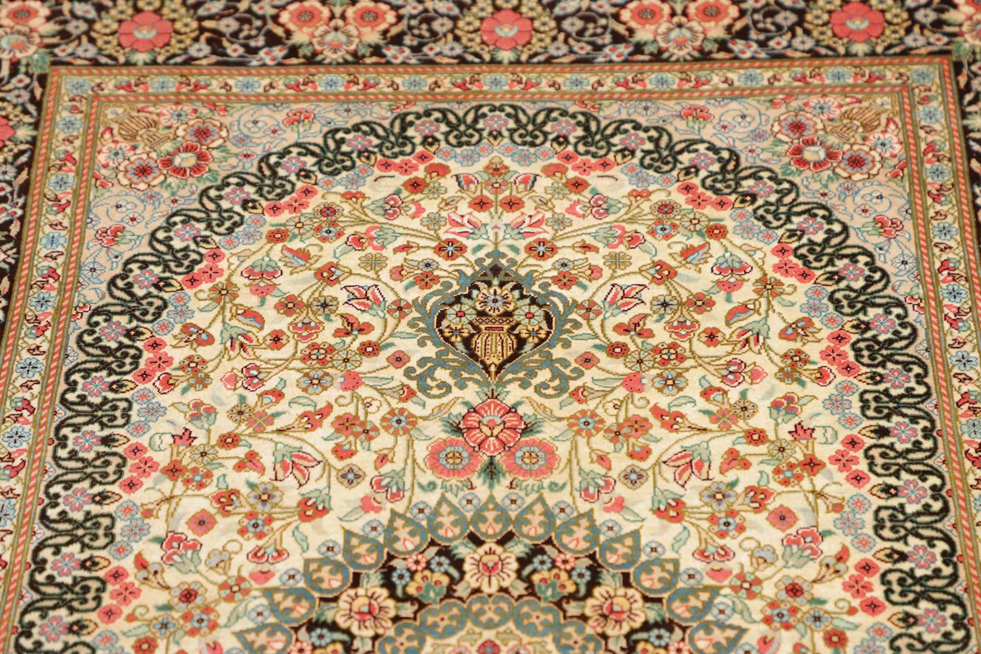 Handgeknüpfter Ghom Perserteppich, 79 × 116 cm, Seide