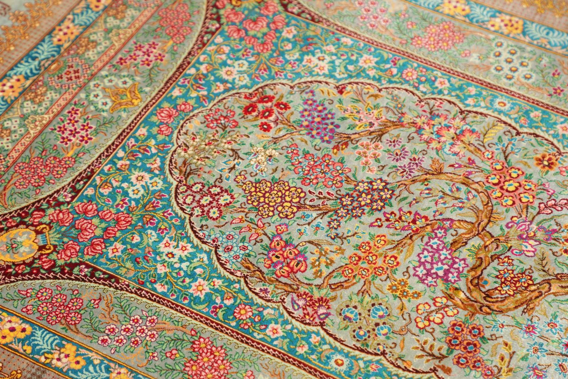 perserteppich-ghom-81-x-116-cm-seide-handgeknupft-edel-7 Handgeknüpfter Ghom Perserteppich, 81 × 116 cm, Seide