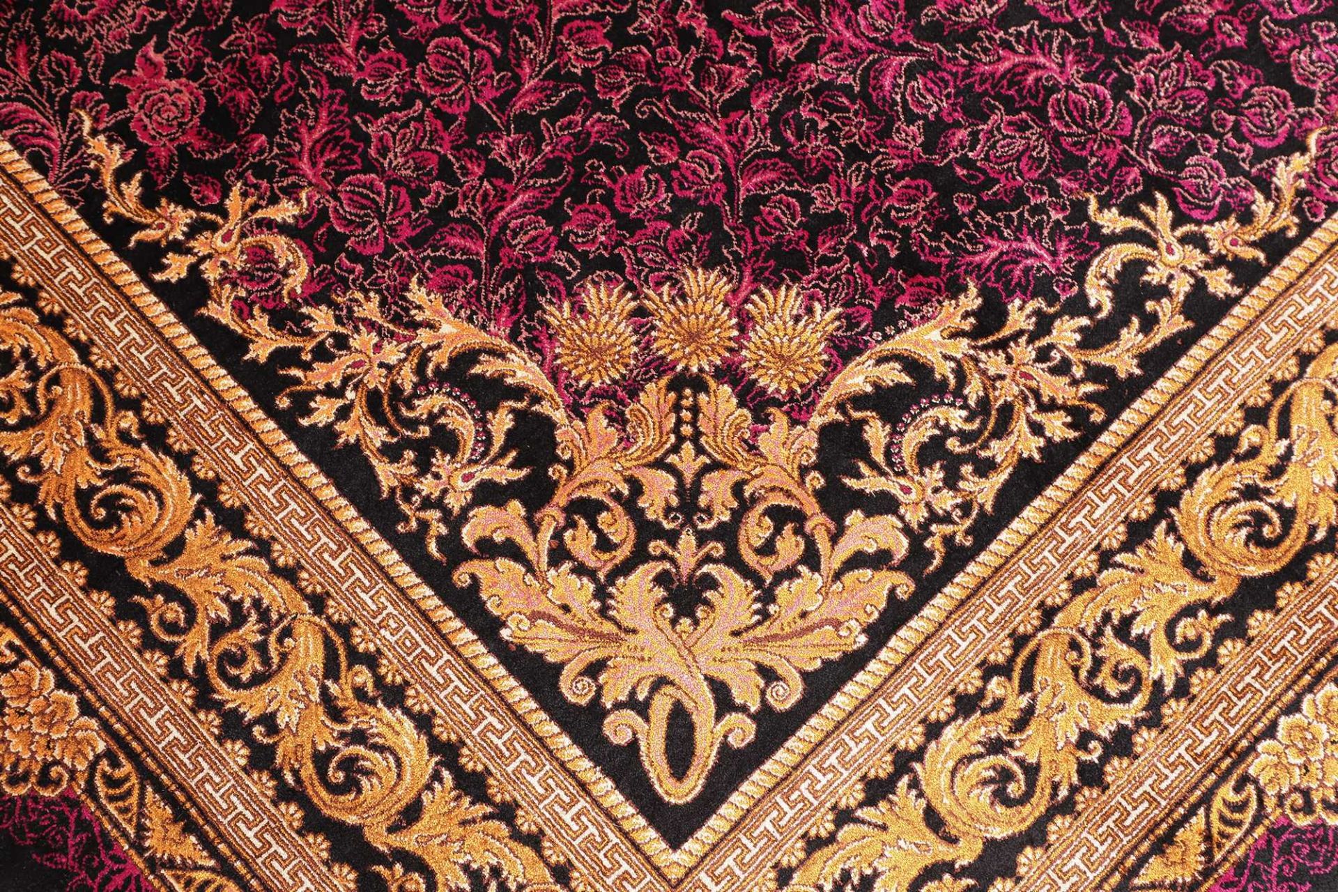 Ghom Perserteppich 157 × 230 cm aus Seide, handgeknüpft
