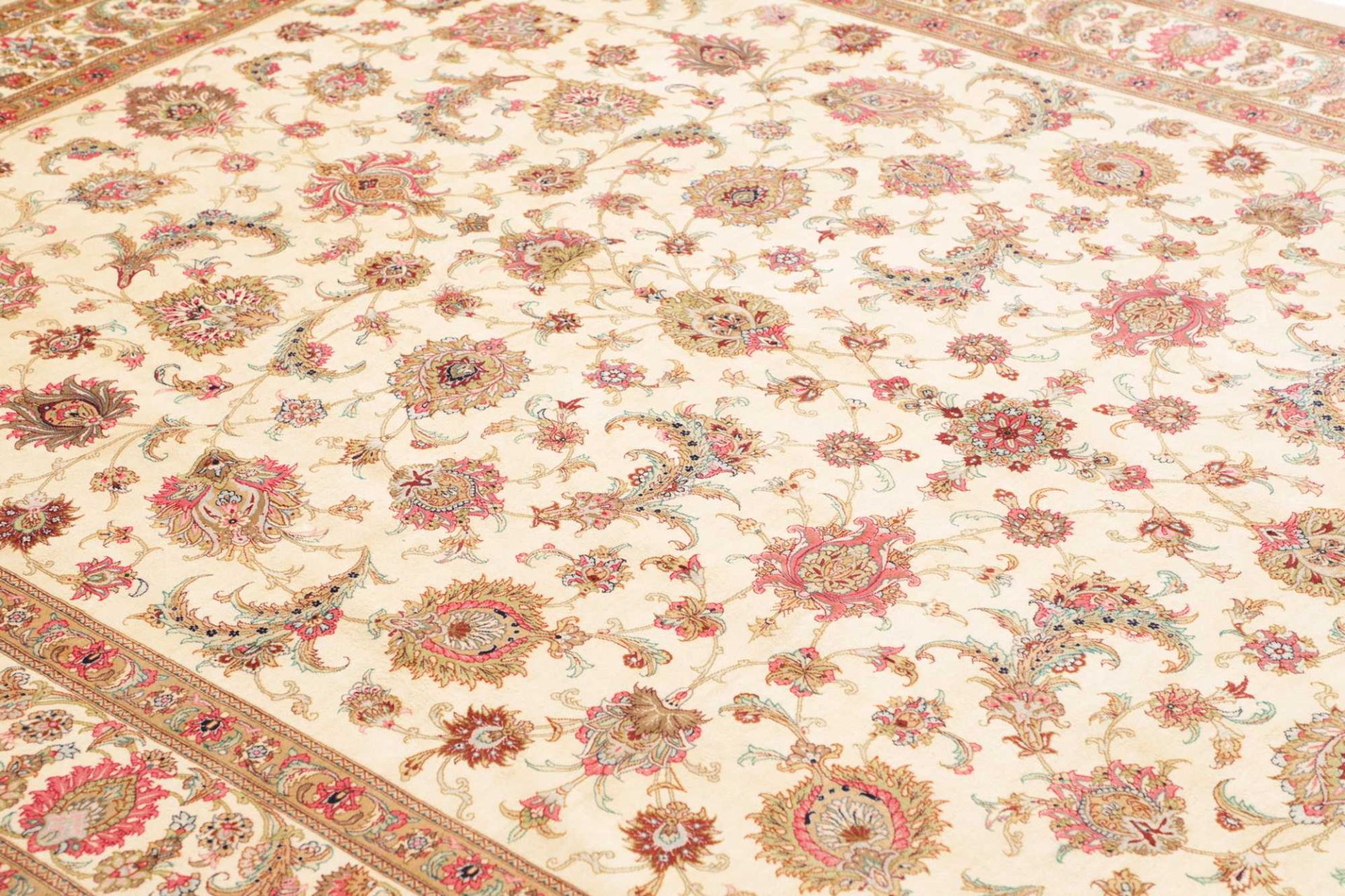 Ghom Perserteppich 202 × 306 cm aus Seide, handgeknüpft