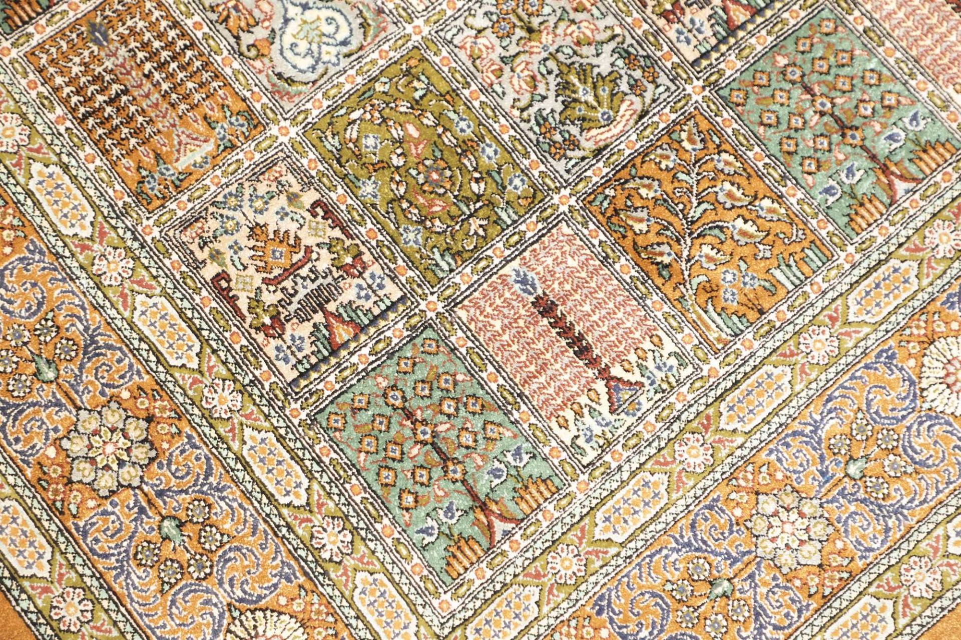 Ghom Perserteppich 98 × 151 cm aus Seide, handgeknüpft