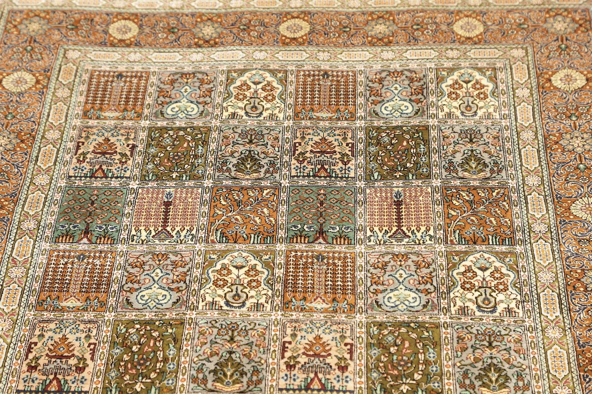 Ghom Perserteppich 98 × 151 cm aus Seide, handgeknüpft
