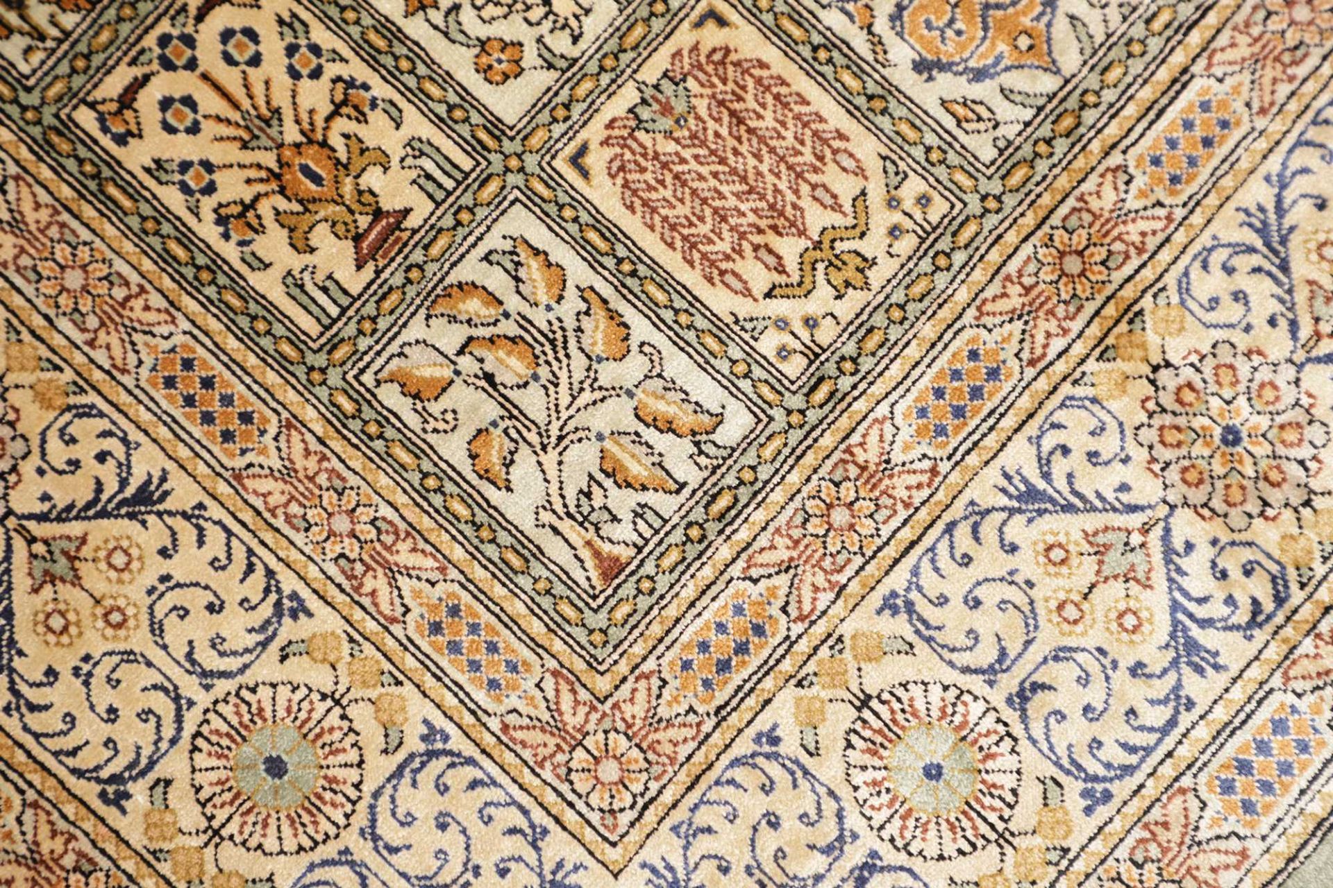 perserteppich-ghom-96-x-96-cm-seide-handgeknupft-exklusiv-5 Ghom Perserteppich aus Iran, 96 × 96 cm