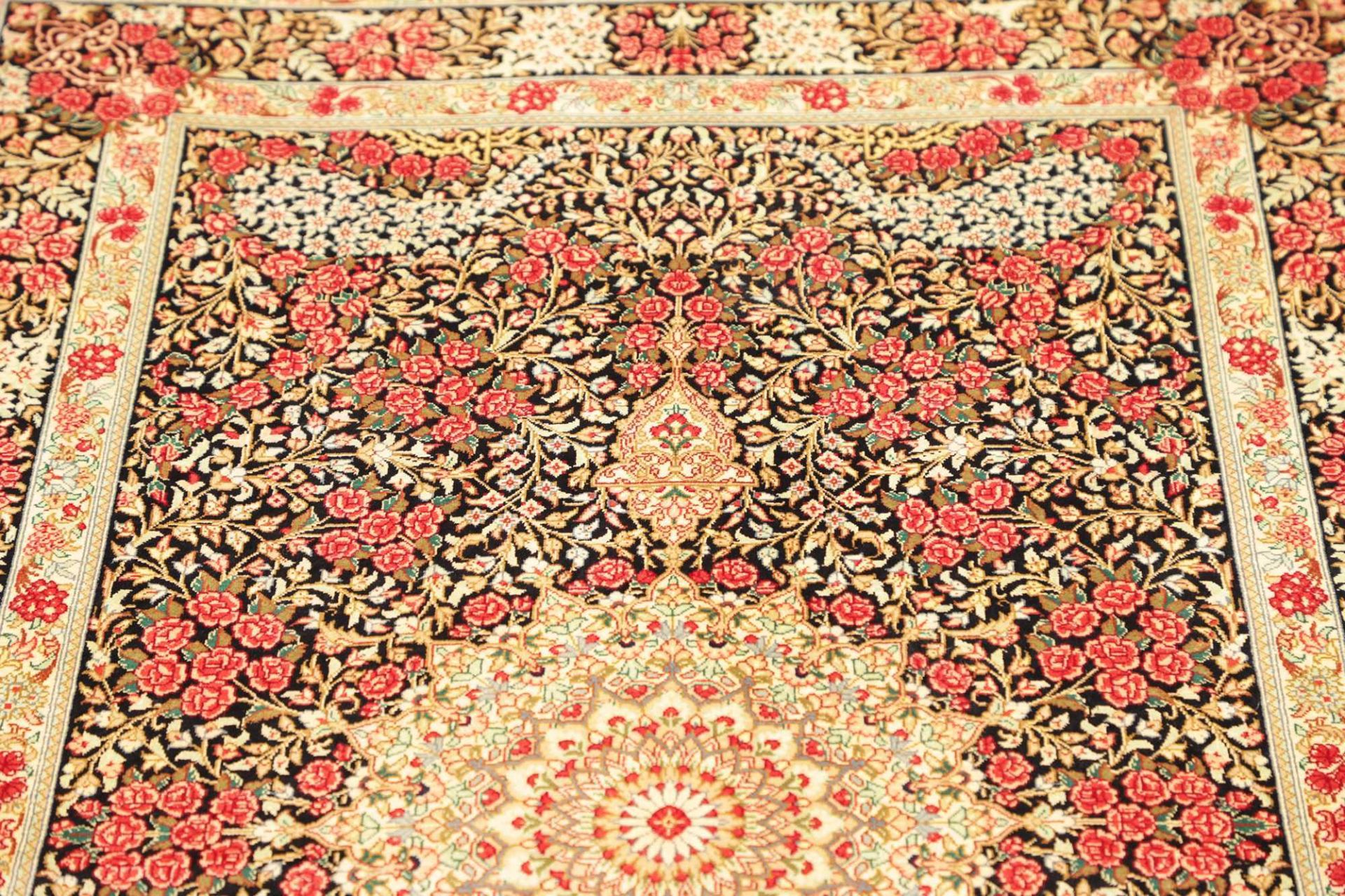 Ghom Perserteppich 96 × 150 cm aus Seide, handgeknüpft