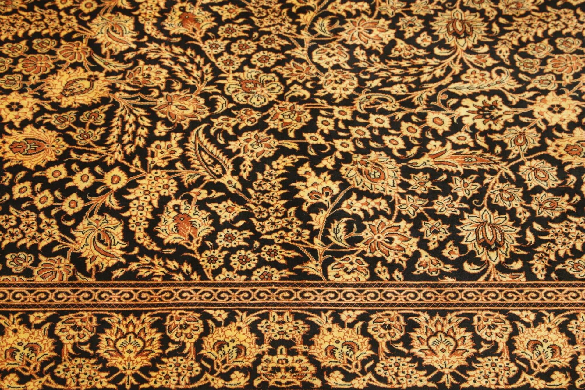 perserteppich-ghom-136-x-202-cm-seide-handgeknupft-exklusiv-5 Handgeknüpfter Ghom Perserteppich 136 × 202 cm