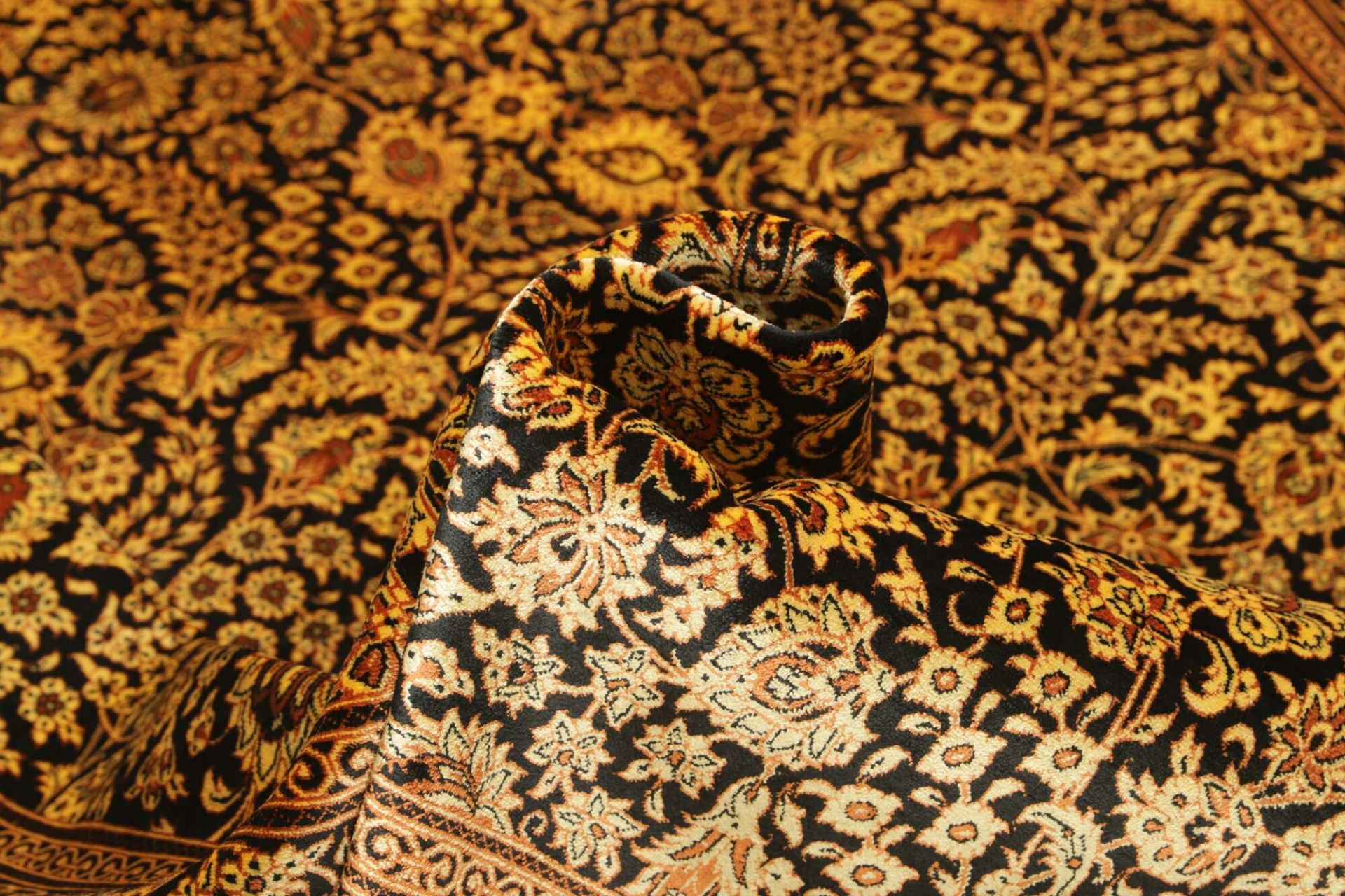perserteppich-ghom-136-x-202-cm-seide-handgeknupft-exklusiv-7 Handgeknüpfter Ghom Perserteppich 136 × 202 cm