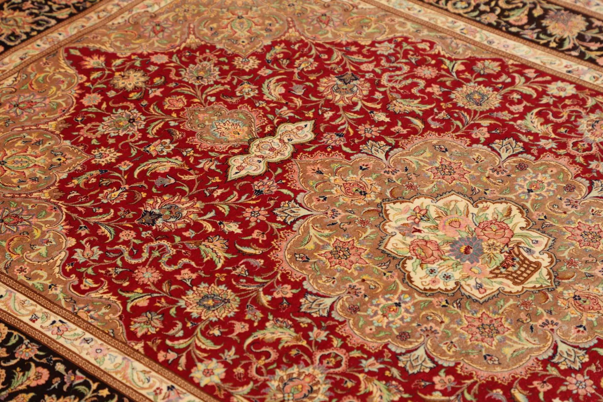 Ghom Perserteppich aus Iran, 136 × 196 cm