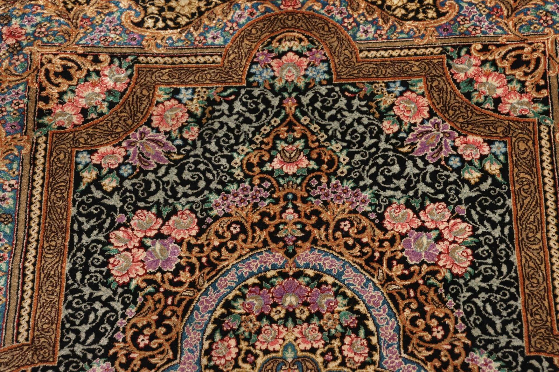 perserteppich-ghom-60-x-89-cm-seide-handgeknupft-exklusiv-18 Handgeknüpfter Ghom Perserteppich, 60 × 89 cm, Seide