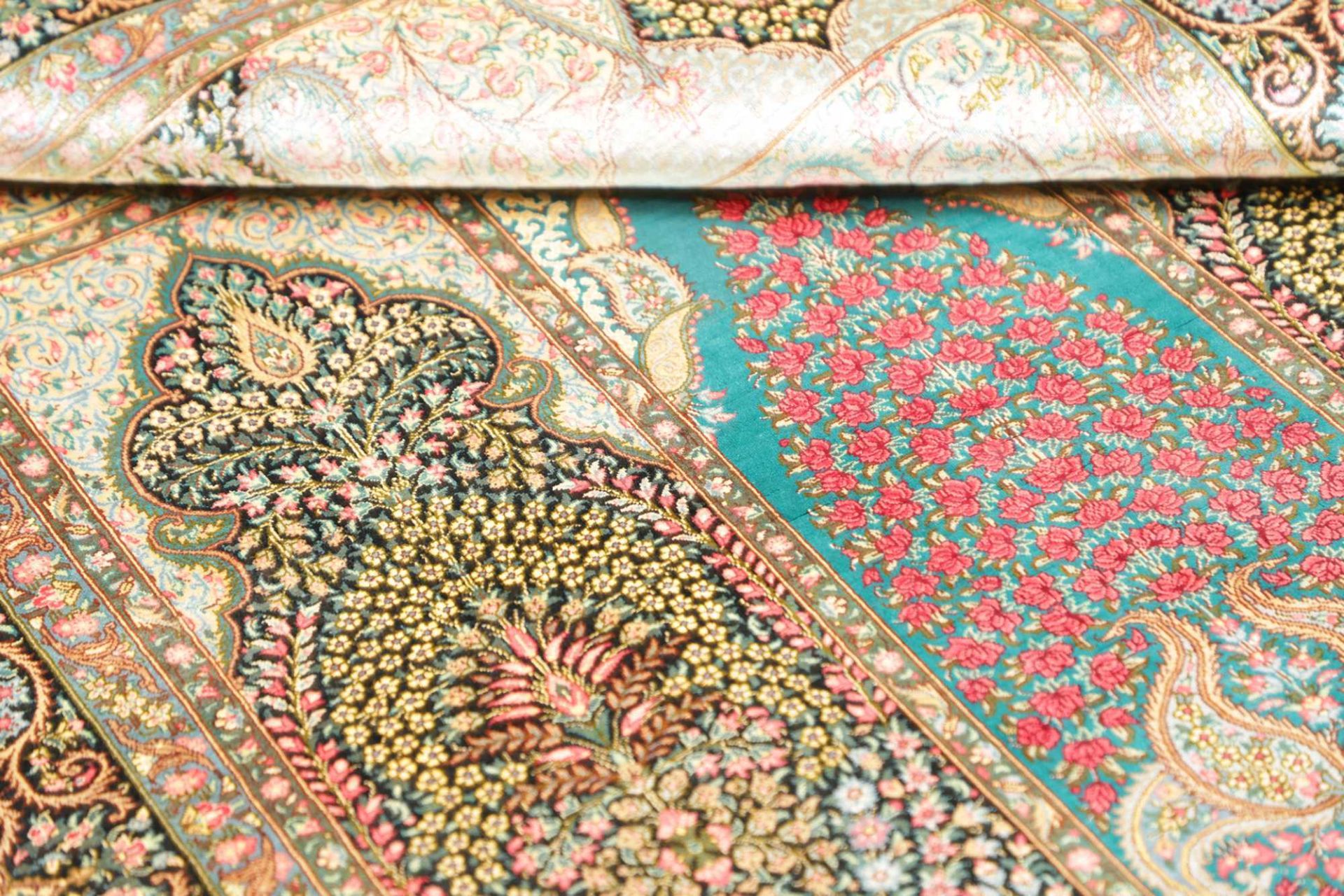 Handgeknüpfter Ghom Perserteppich, 106 × 164 cm, Seide