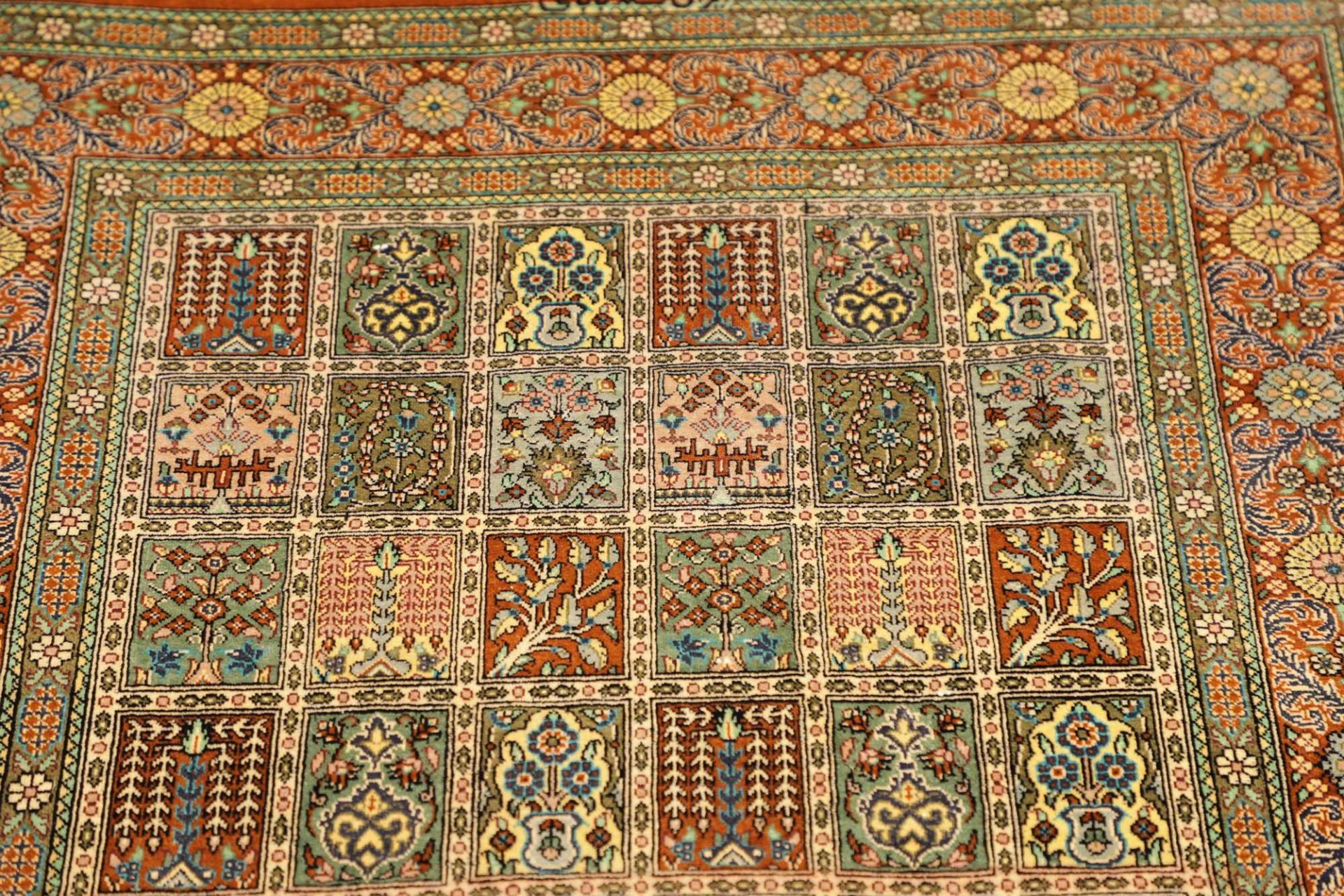 Handgeknüpfter Ghom Perserteppich, 79 × 119 cm, Seide