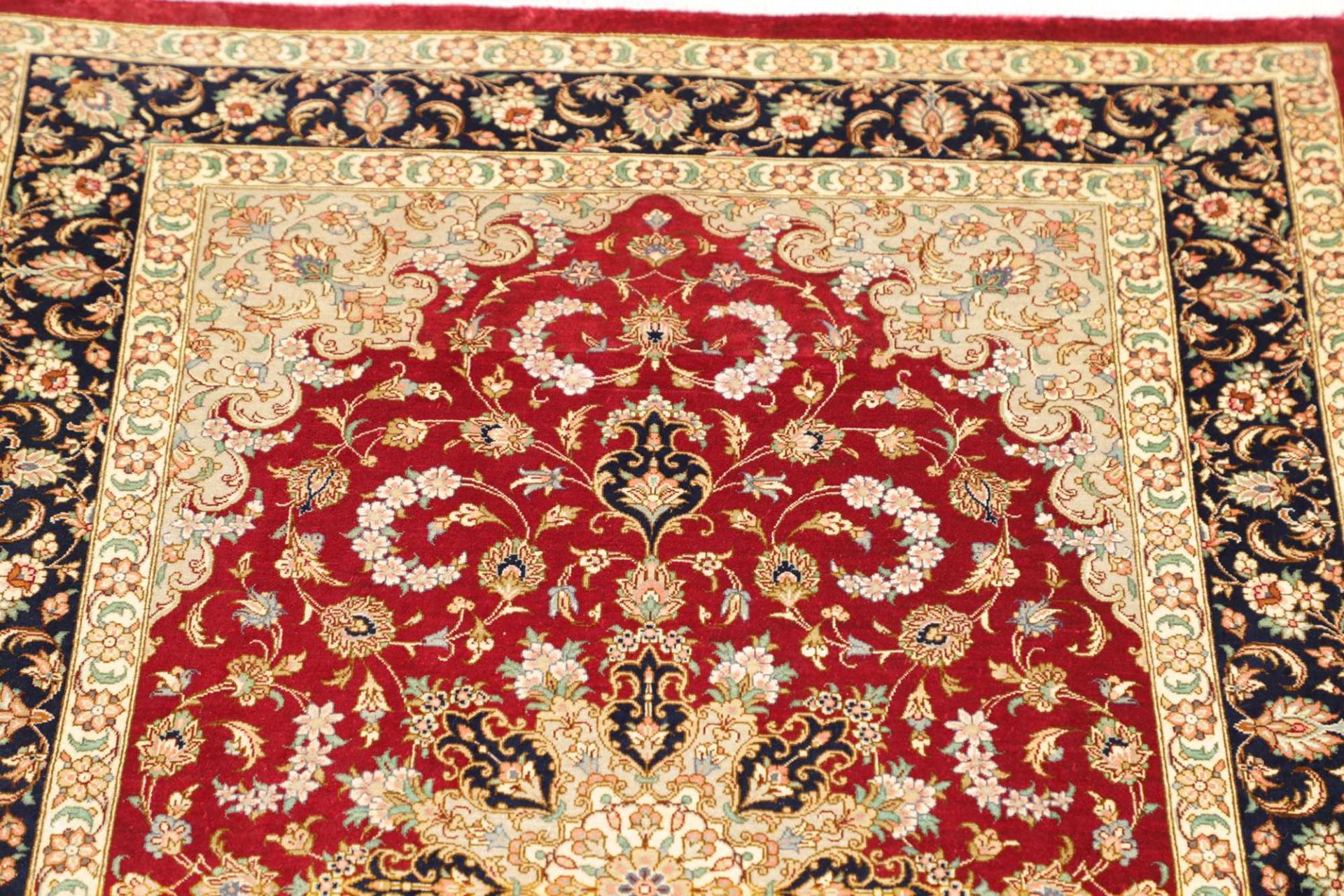 Ghom Perserteppich 81 × 120 cm aus Seide, handgeknüpft