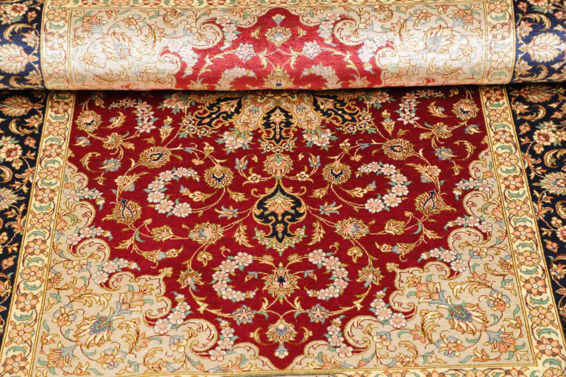 Ghom Perserteppich 81 × 120 cm aus Seide, handgeknüpft