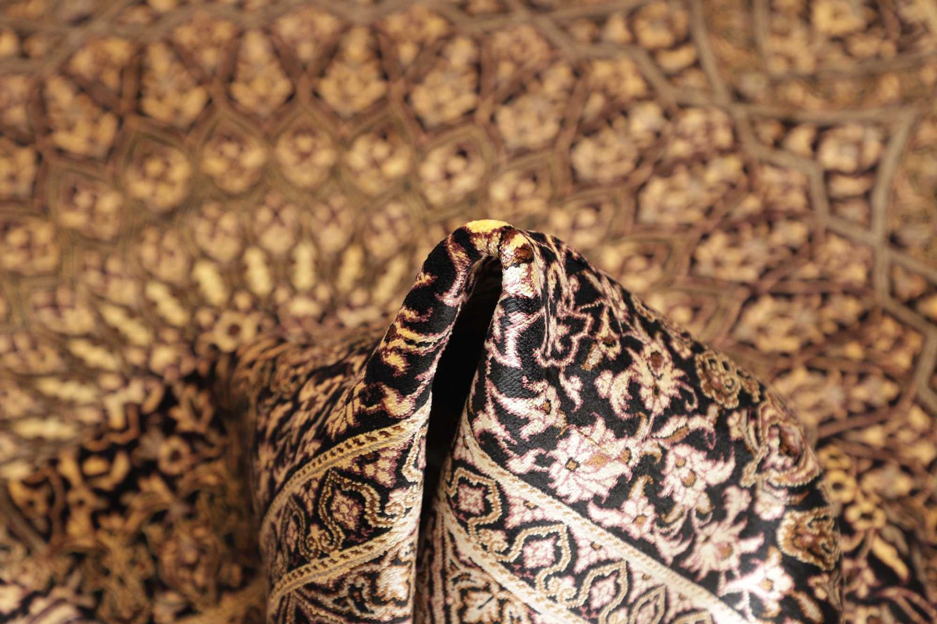 Ghom Perserteppich aus Iran, 134 × 196 cm