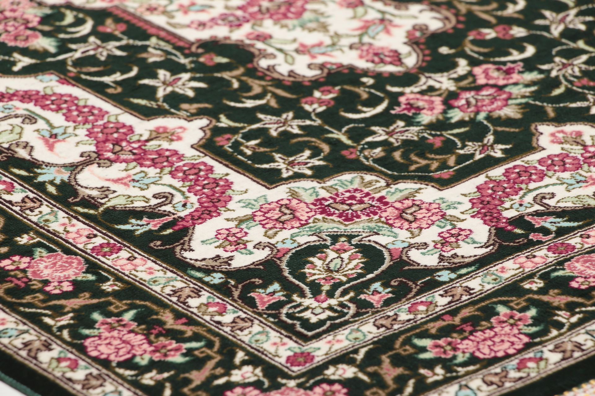 perserteppich-ghom-60-x-90-cm-seide-handgeknupft-exklusiv-12 Ghom Perserteppich aus Iran, 60 × 90 cm