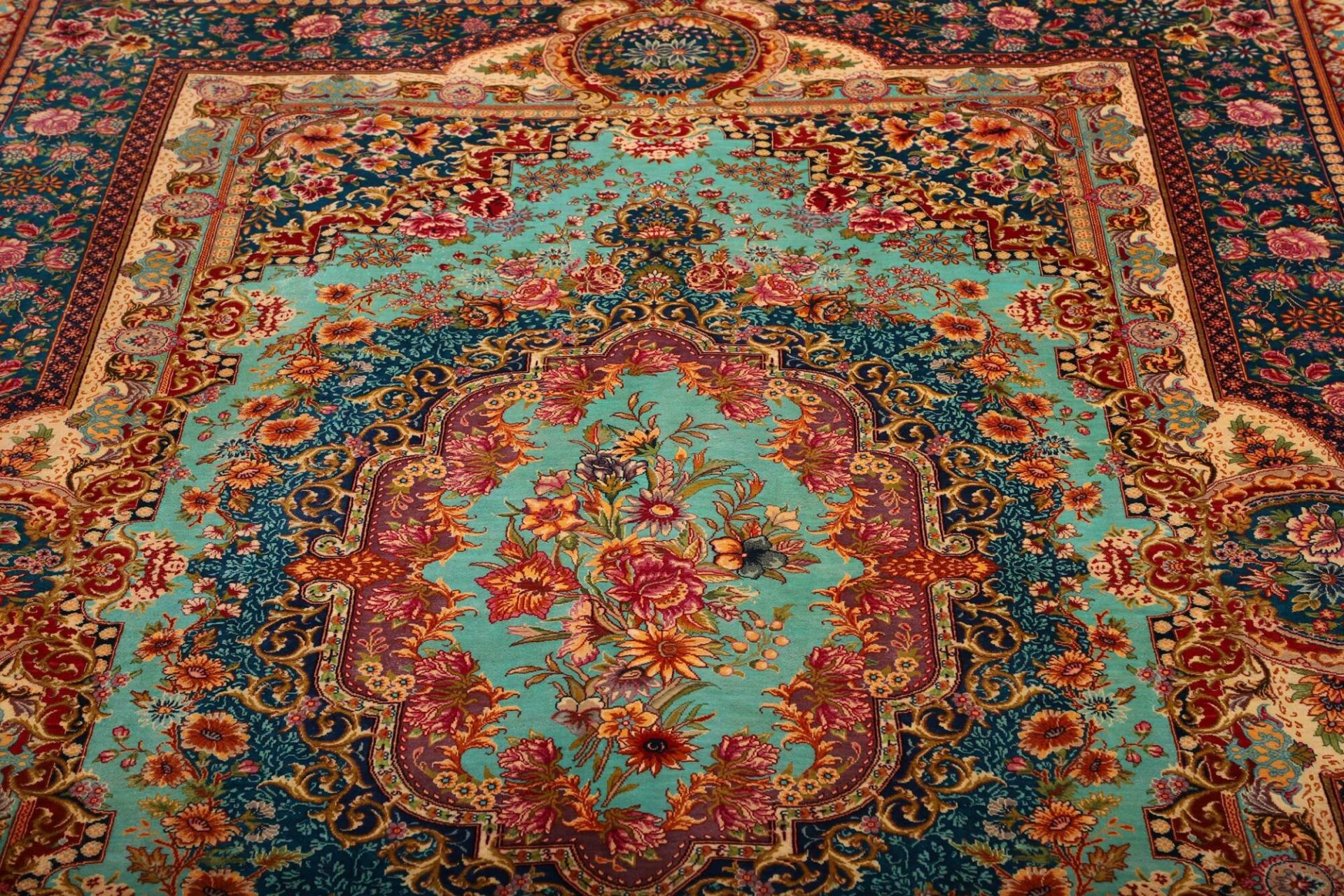 Ghom Perserteppich 160 × 232 cm aus Seide, handgeknüpft