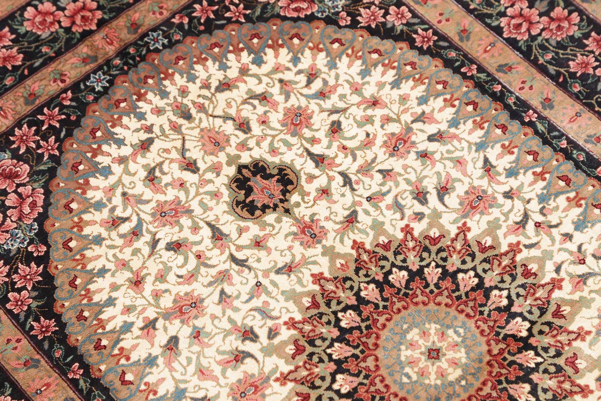 Ghom Perserteppich 81 × 121 cm aus Seide, handgeknüpft