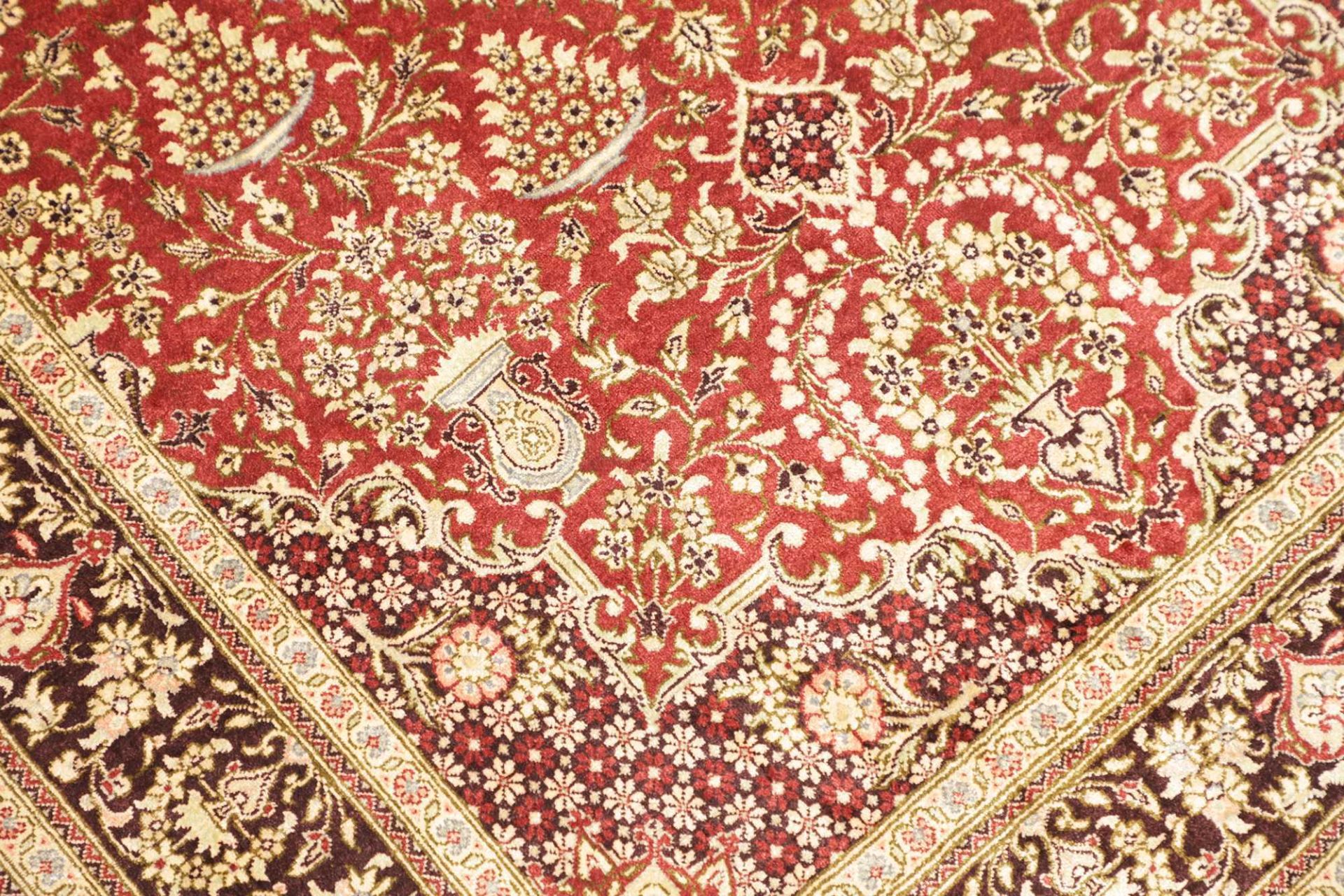 Handgeknüpfter Ghom Perserteppich, 81 × 119 cm, Seide
