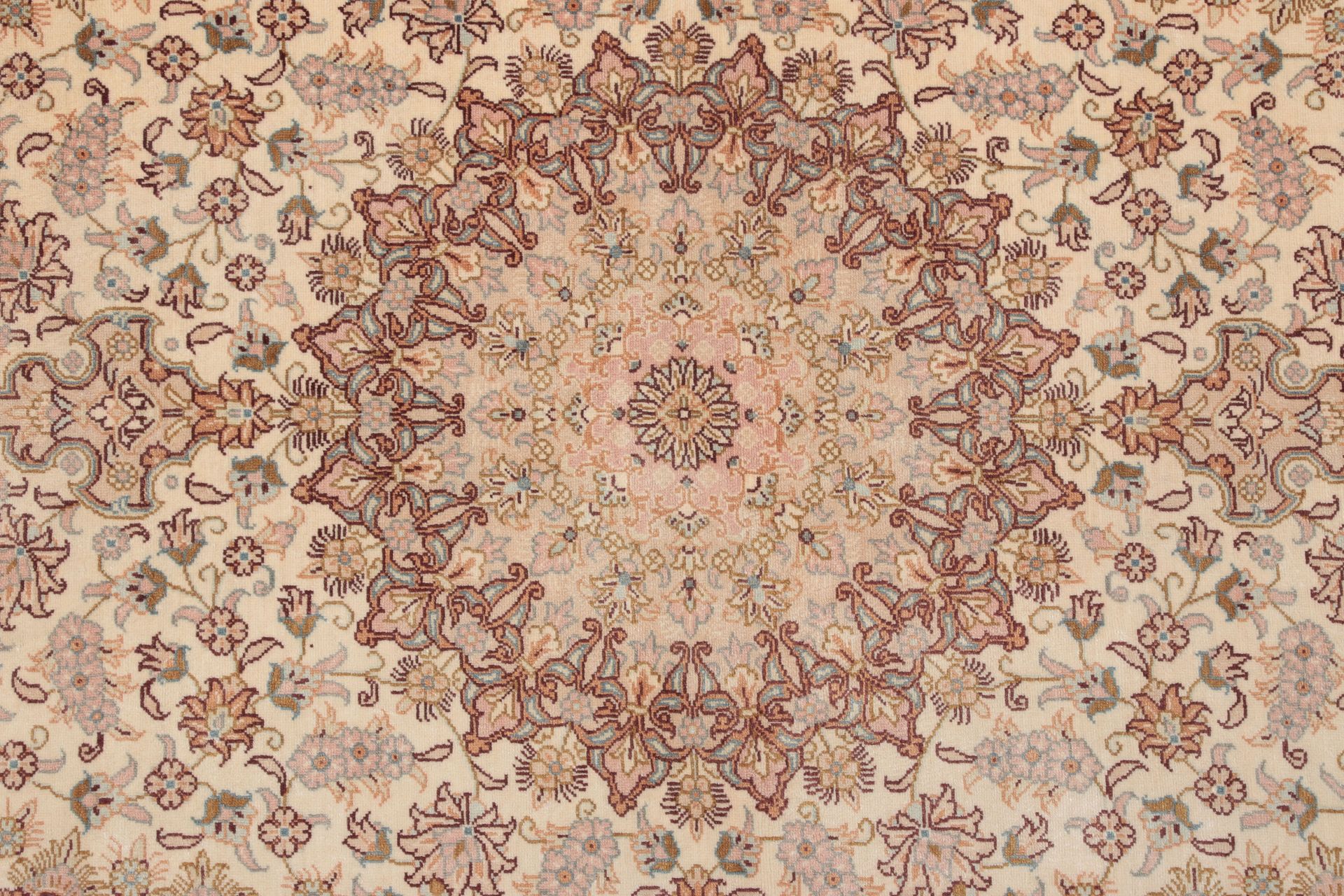 perserteppich-ghom-79-x-120-cm-seide-handgeknupft-edel-2 Ghom Perserteppich 79 × 120 cm aus Seide, handgeknüpft