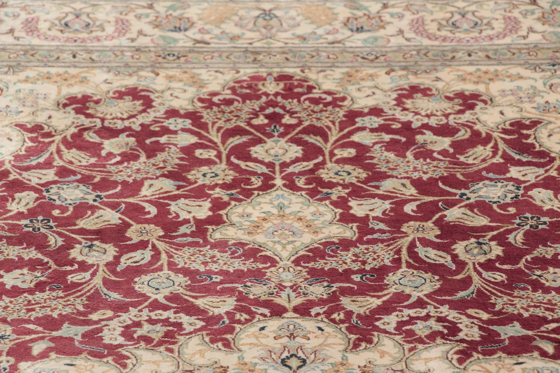 perserteppich-ghom-134-x-198-cm-100-seide-handgeknupft-exklusiv-3 Ghom Perserteppich 134 × 198 cm aus Seide, handgeknüpft