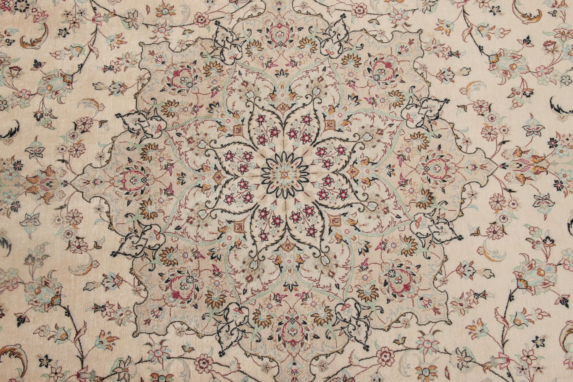 perserteppich-ghom-196-x-298-cm-seide-handgeknupft-exklusiv-2 Ghom Perserteppich aus Iran, 196 × 298 cm