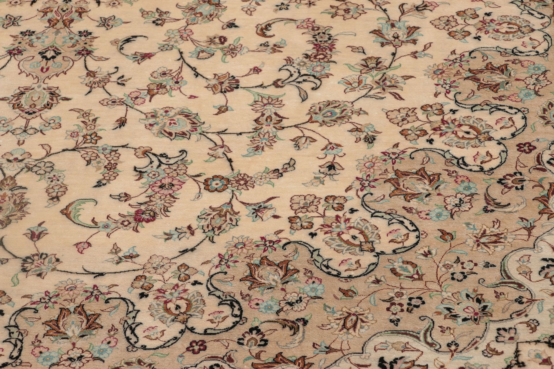 perserteppich-ghom-196-x-298-cm-seide-handgeknupft-exklusiv-3 Ghom Perserteppich aus Iran, 196 × 298 cm