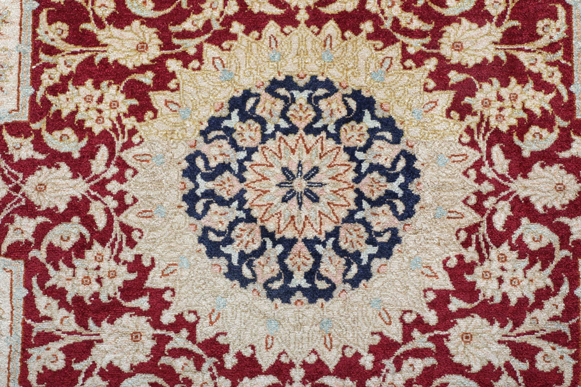 perserteppich-ghom-60-x-90-cm-seide-handgeknupft-edel-glanzend-2 Ghom Perserteppich aus Iran, 60 × 90 cm