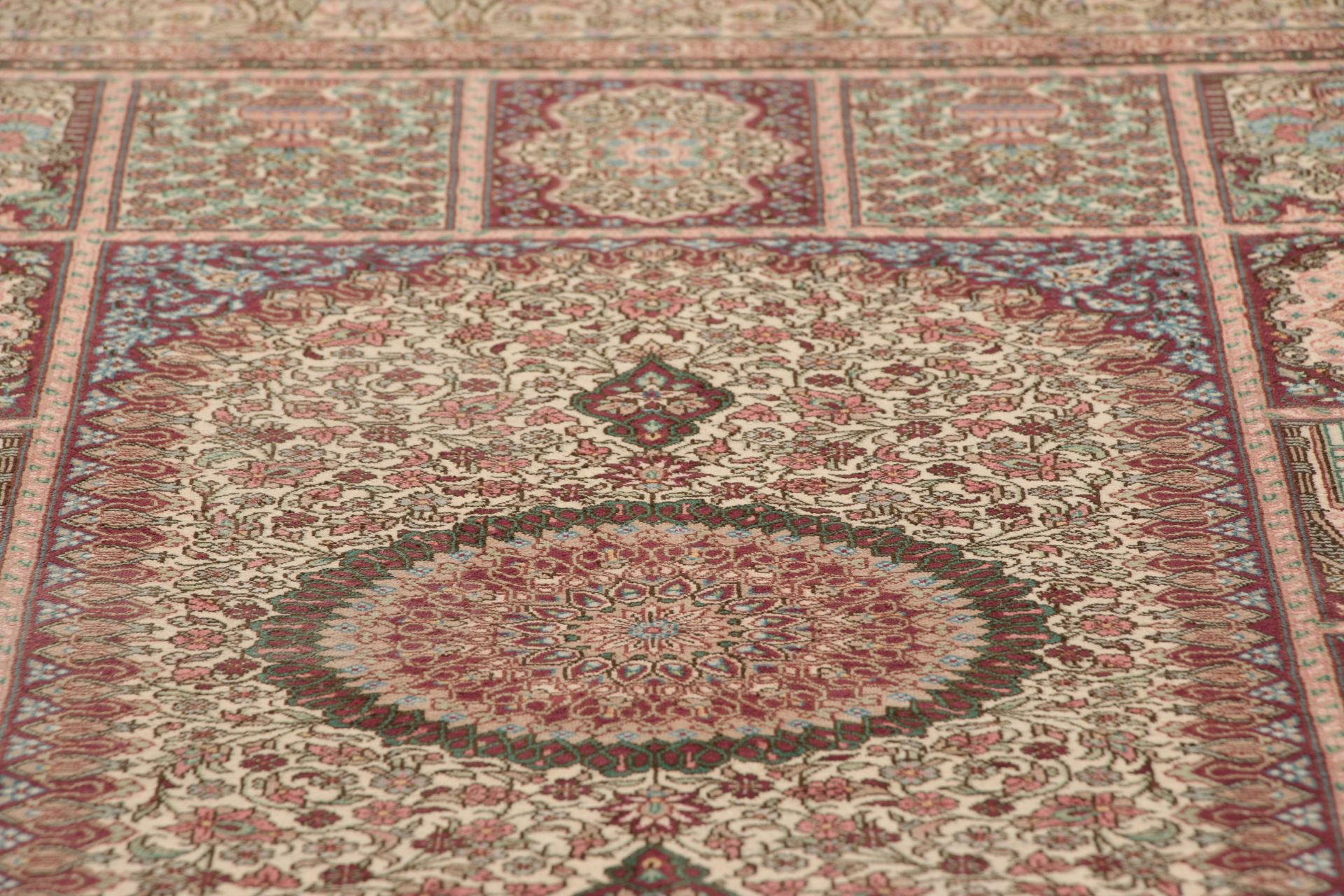 perserteppich-ghom-100-x-150-cm-seide-handgeknupft-exklusiv-4 Ghom Perserteppich aus Iran, 100 × 150 cm