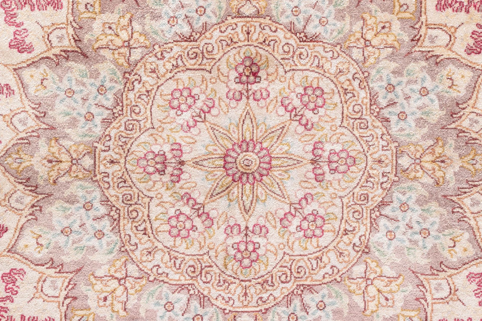 perserteppich-ghom-130-x-200-cm-seide-handgeknupft-exklusiv-7 Ghom Perserteppich aus Iran, 130 × 200 cm