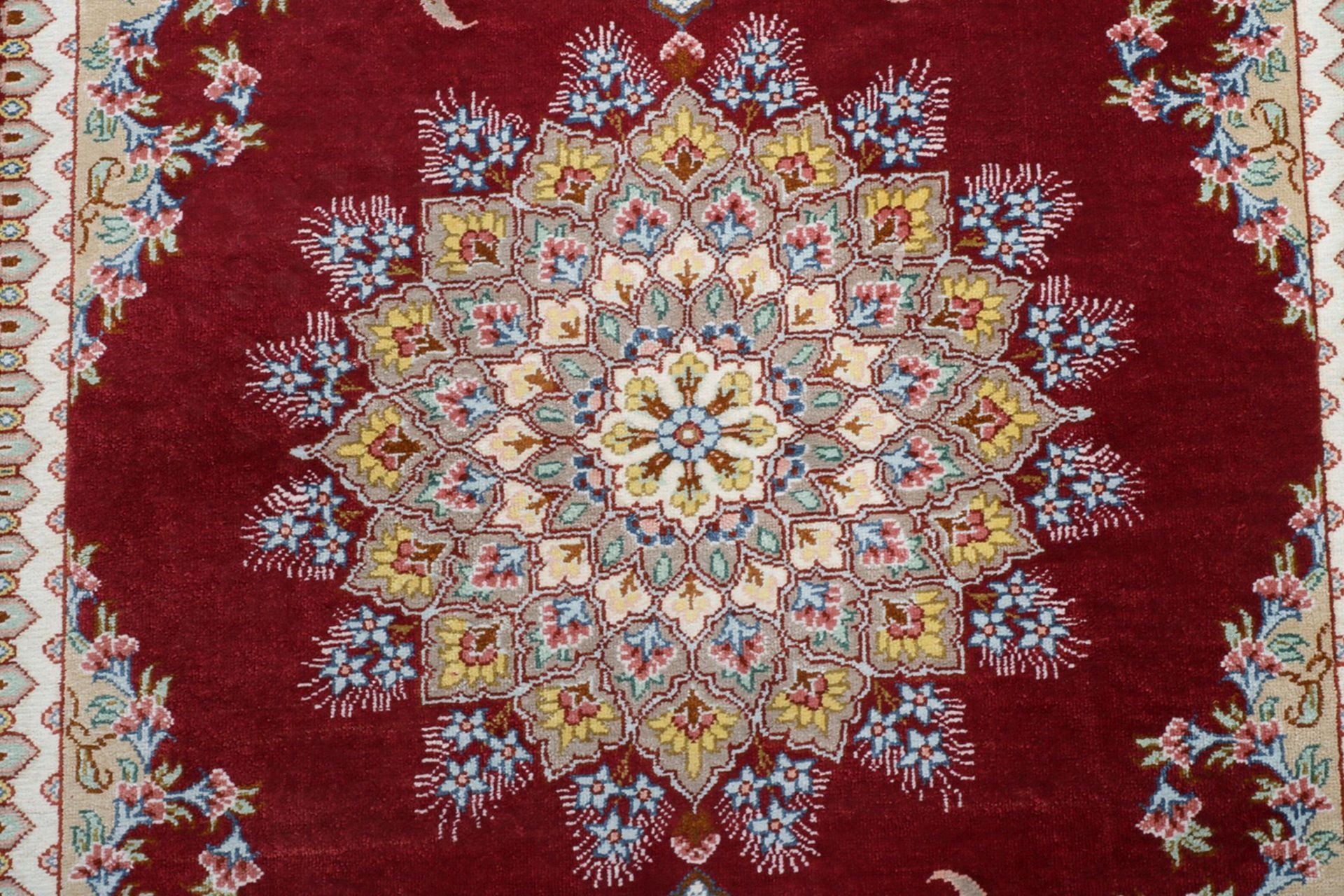 Handgeknüpfter Ghom Perserteppich, 60 × 90 cm, Seide