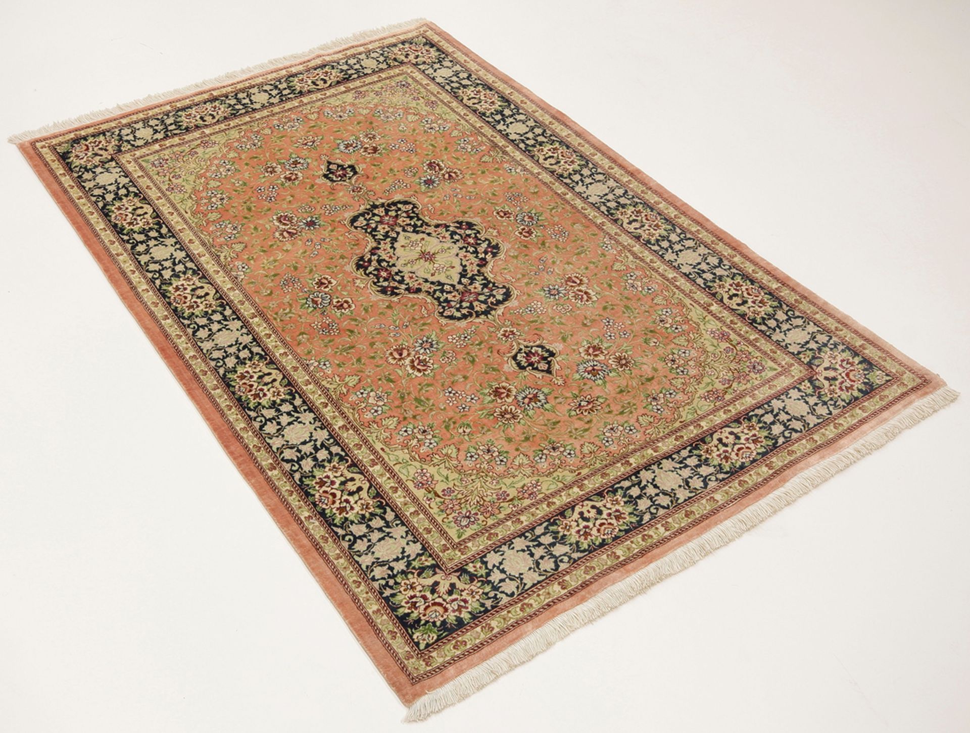 perserteppich-ghom-99-x-149-cm-100-seide-handgeknupft-edel-1 Handgeknüpfter Ghom Perserteppich, 99 × 149 cm, Seide