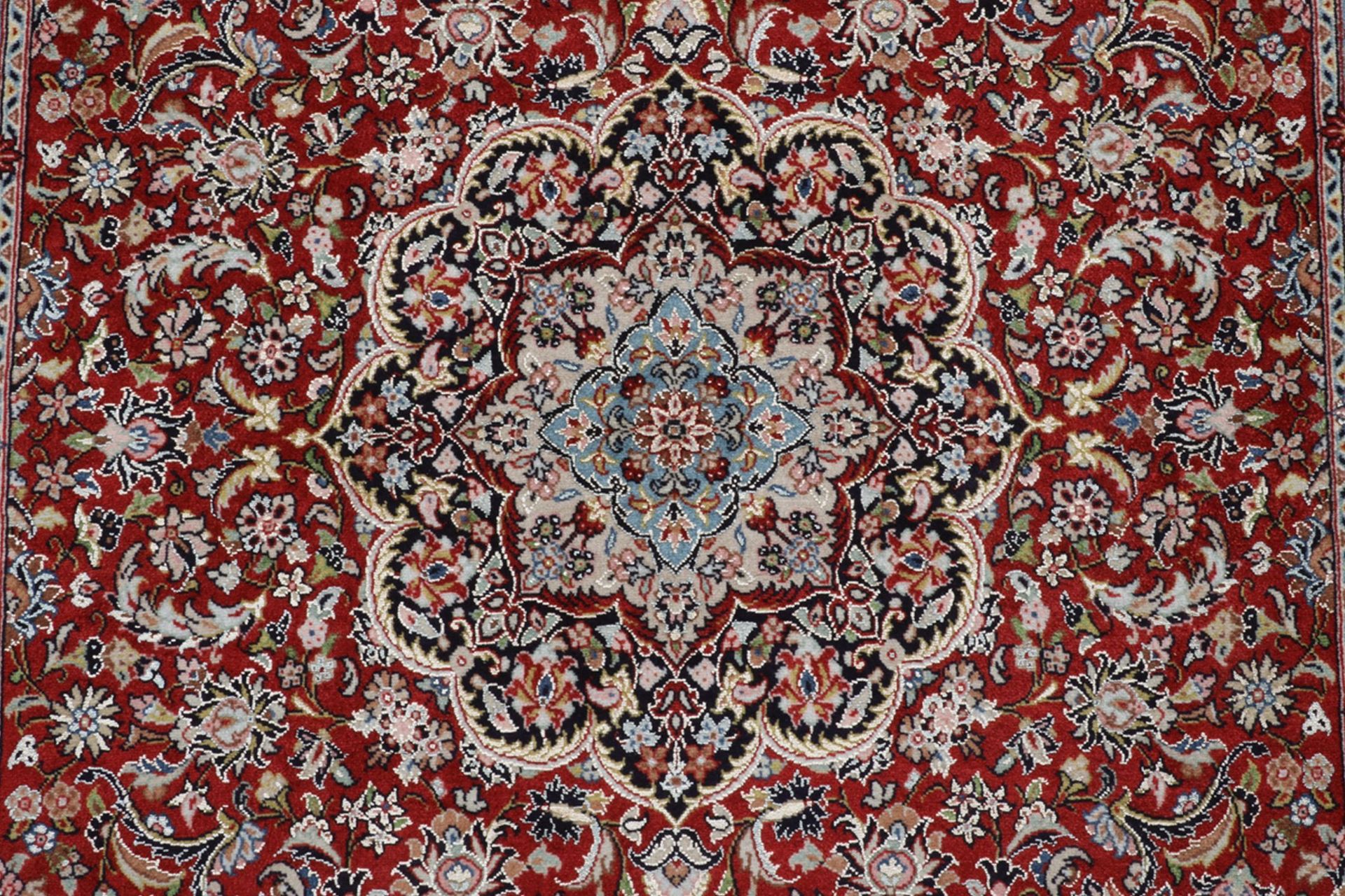 Isfahan Perserteppich 108 × 170 cm aus Wolle & Seide, handgeknüpft
