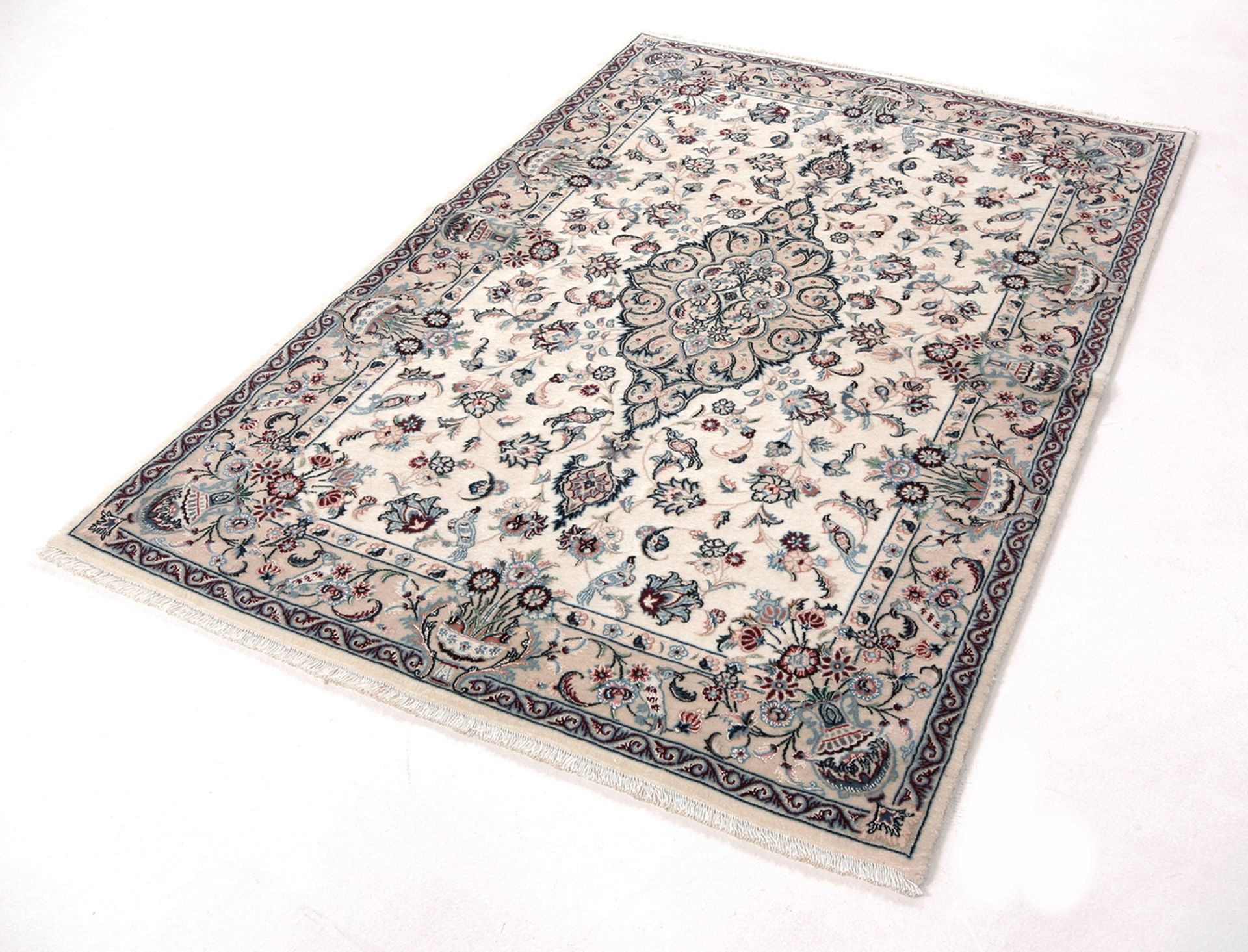 Isfahan Perserteppich 108 × 161 cm aus Wolle & Seide, handgeknüpft