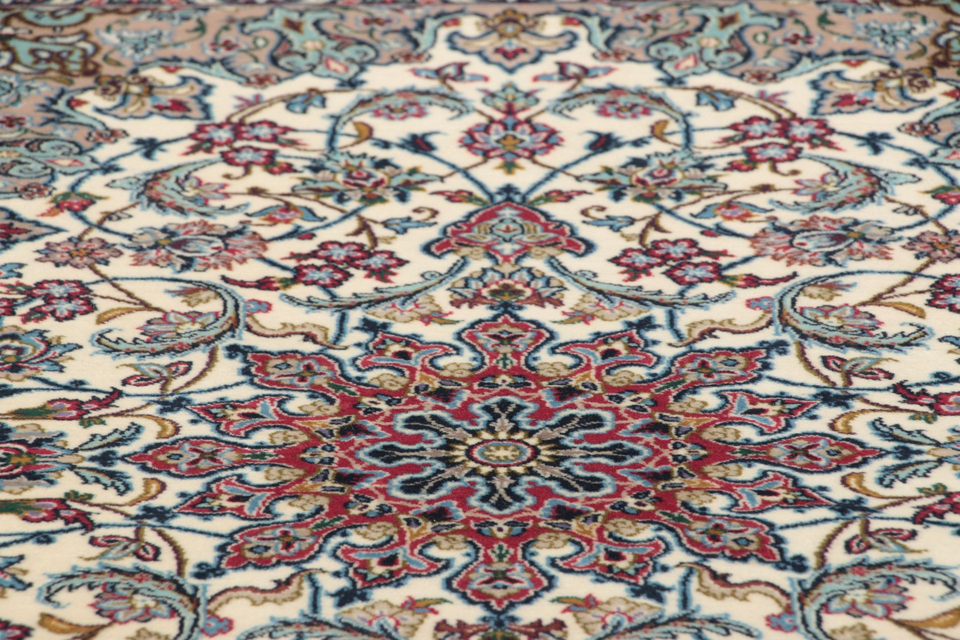 Isfahan Perserteppich 79 × 126 cm aus Wolle & Seide, handgeknüpft