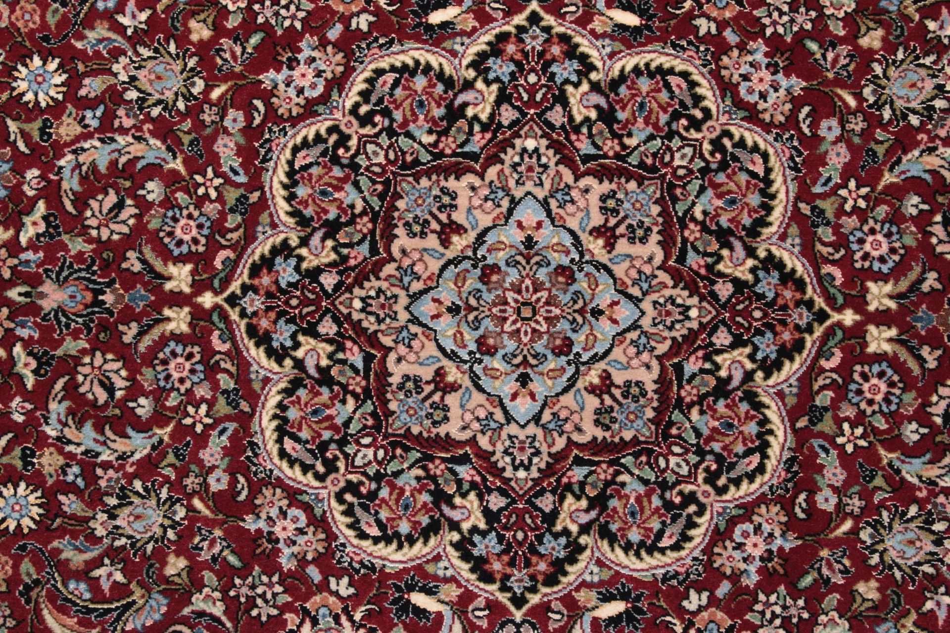 Handgeknüpfter Isfahan Perserteppich, 108 × 163 cm, Wolle & Seide