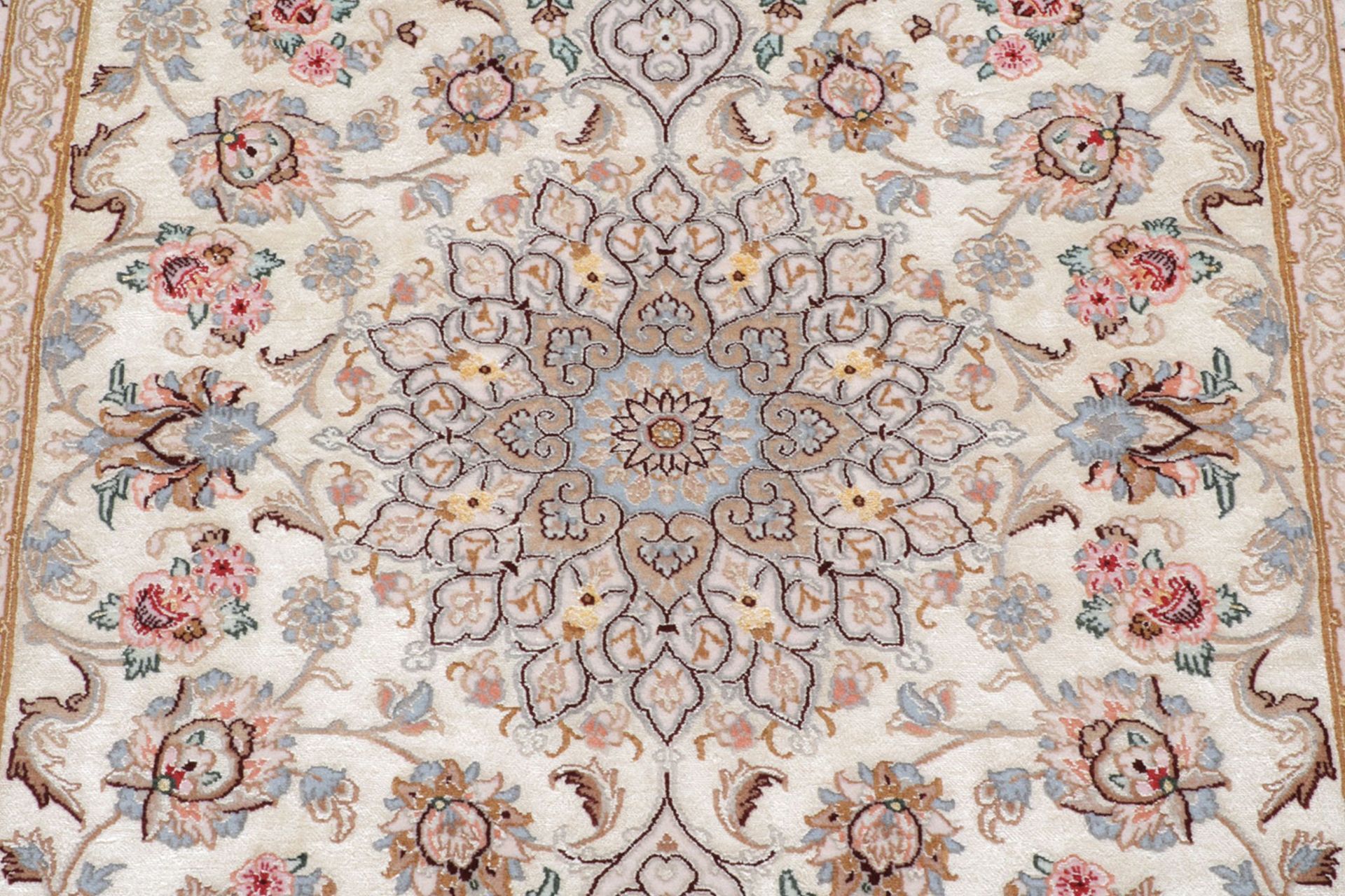 Isfahan Perserteppich 110 × 167 cm aus Wolle & Seide, handgeknüpft