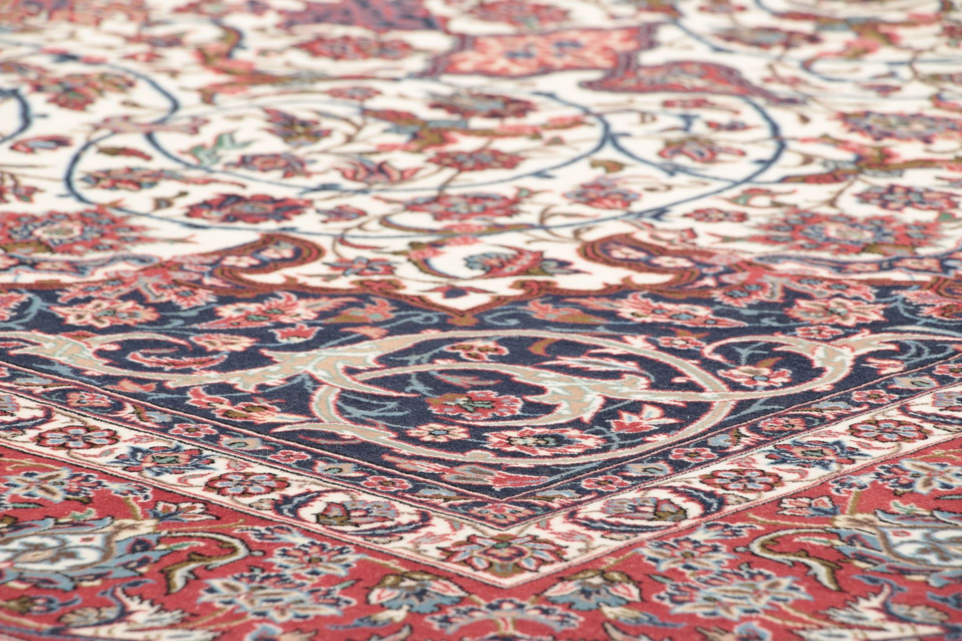 Isfahan Perserteppich 208 × 305 cm aus Wolle & Seide, handgeknüpft