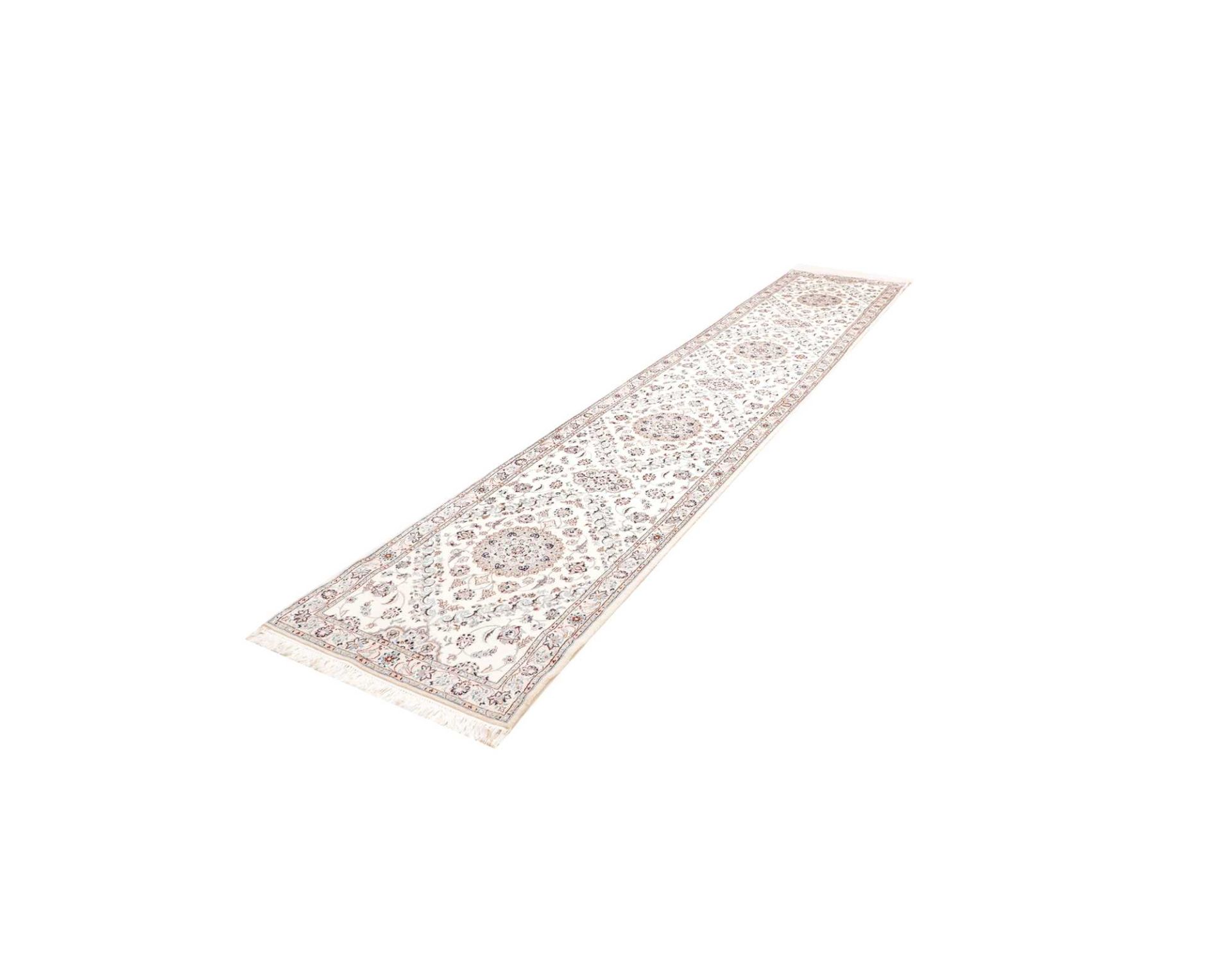 Nain Perserteppich aus Iran, 83 × 414 cm