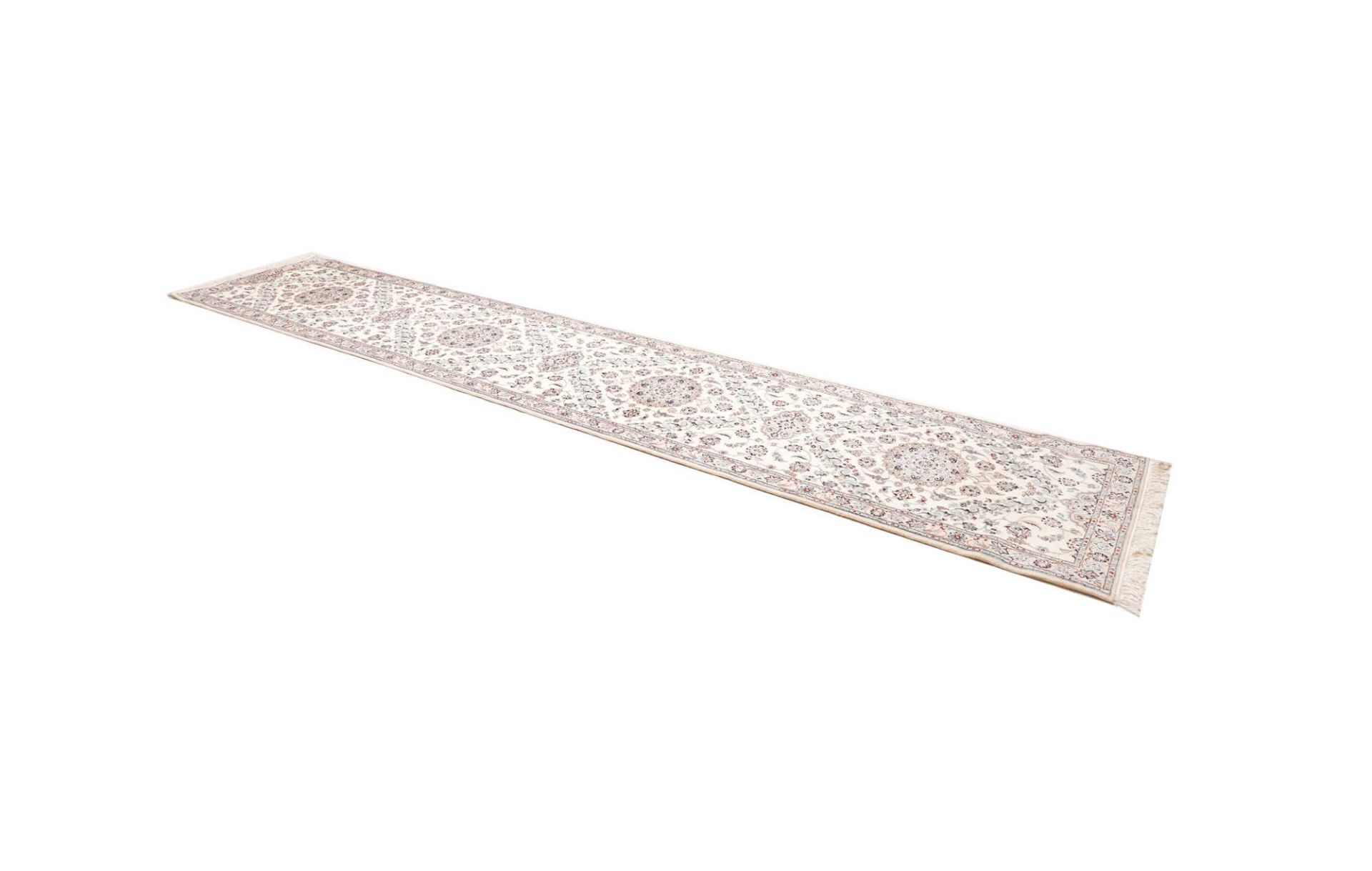 Nain Perserteppich aus Iran, 83 × 414 cm