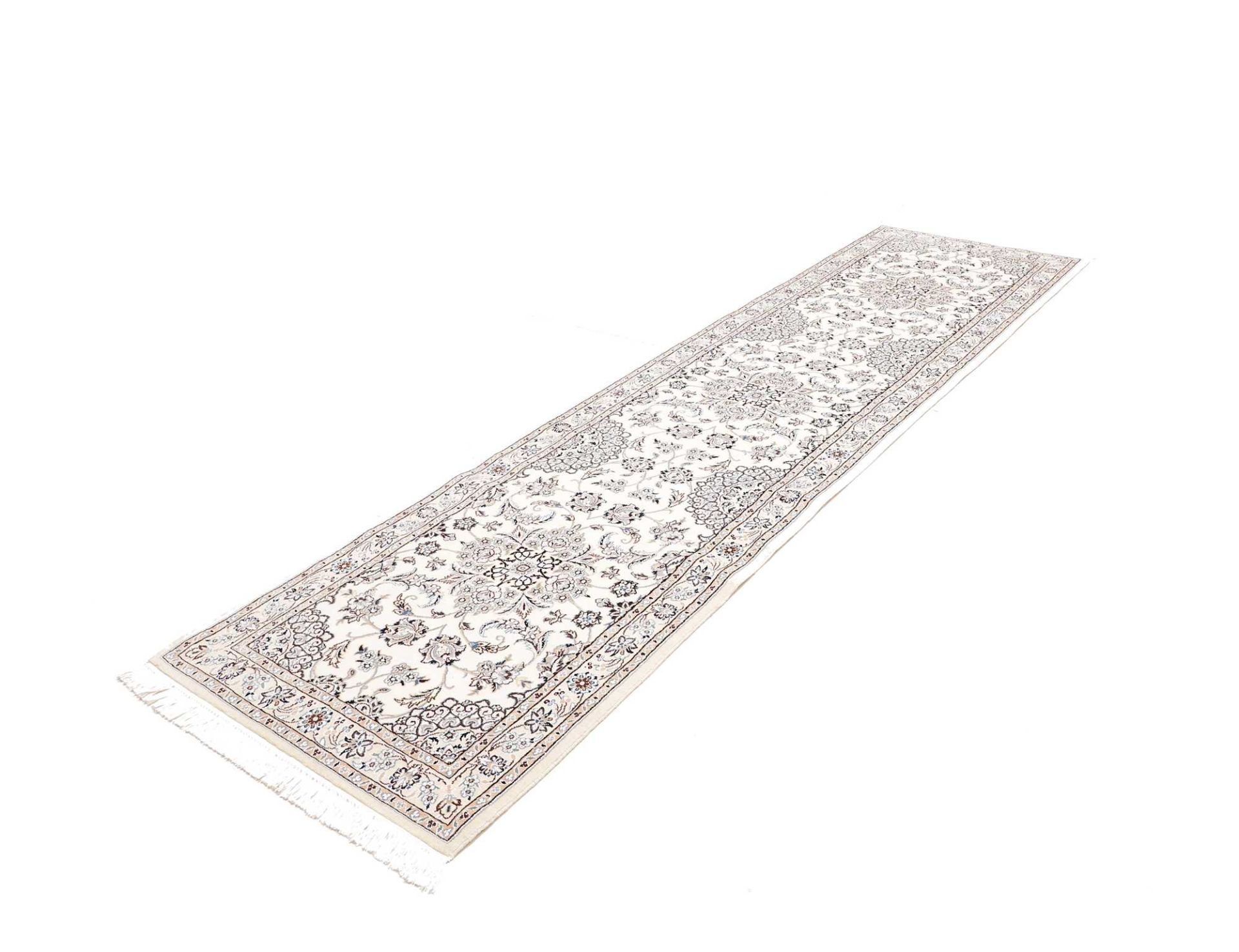 Nain Perserteppich aus Iran, 86 × 312 cm