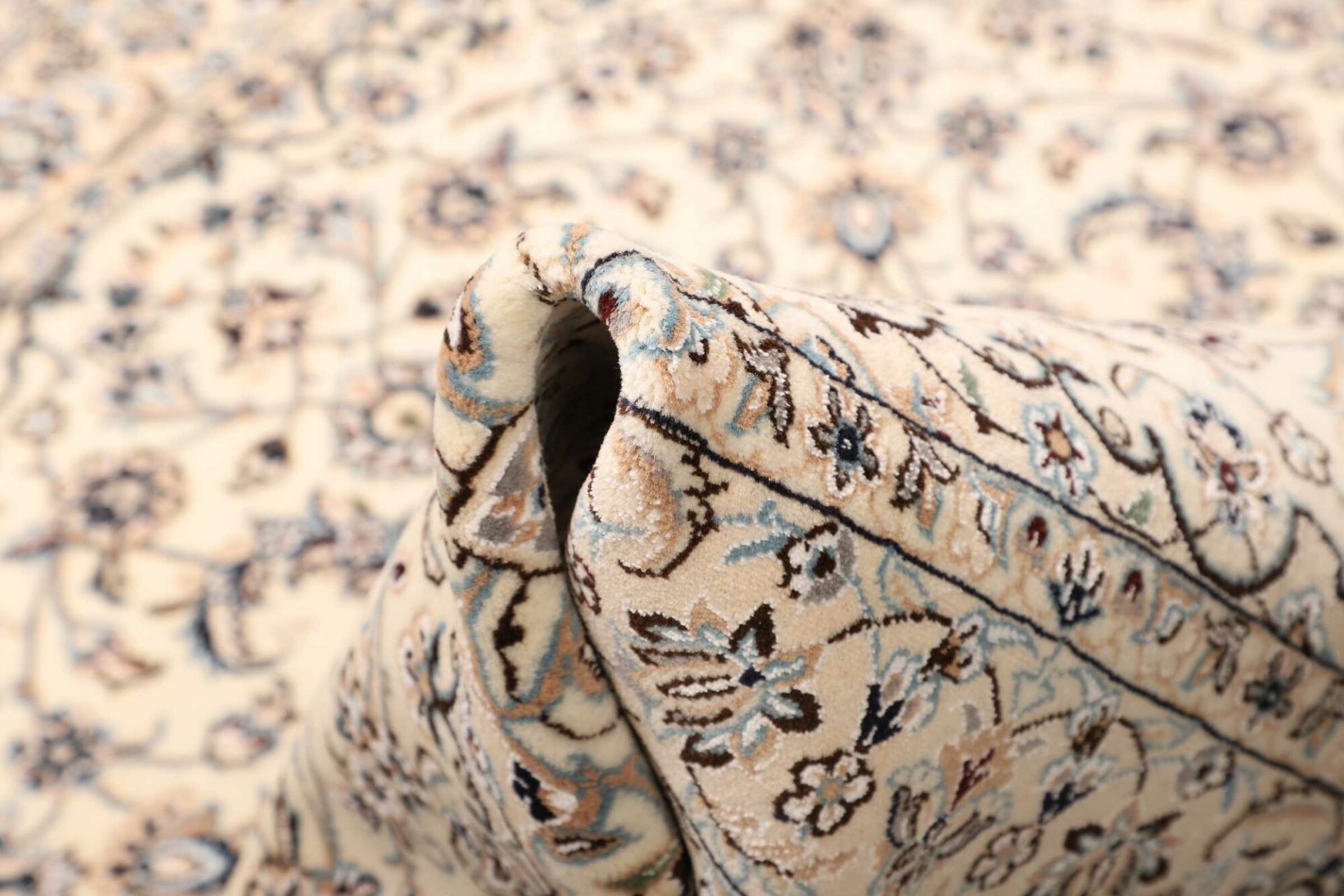 Nain Perserteppich aus Iran, 151 × 149 cm
