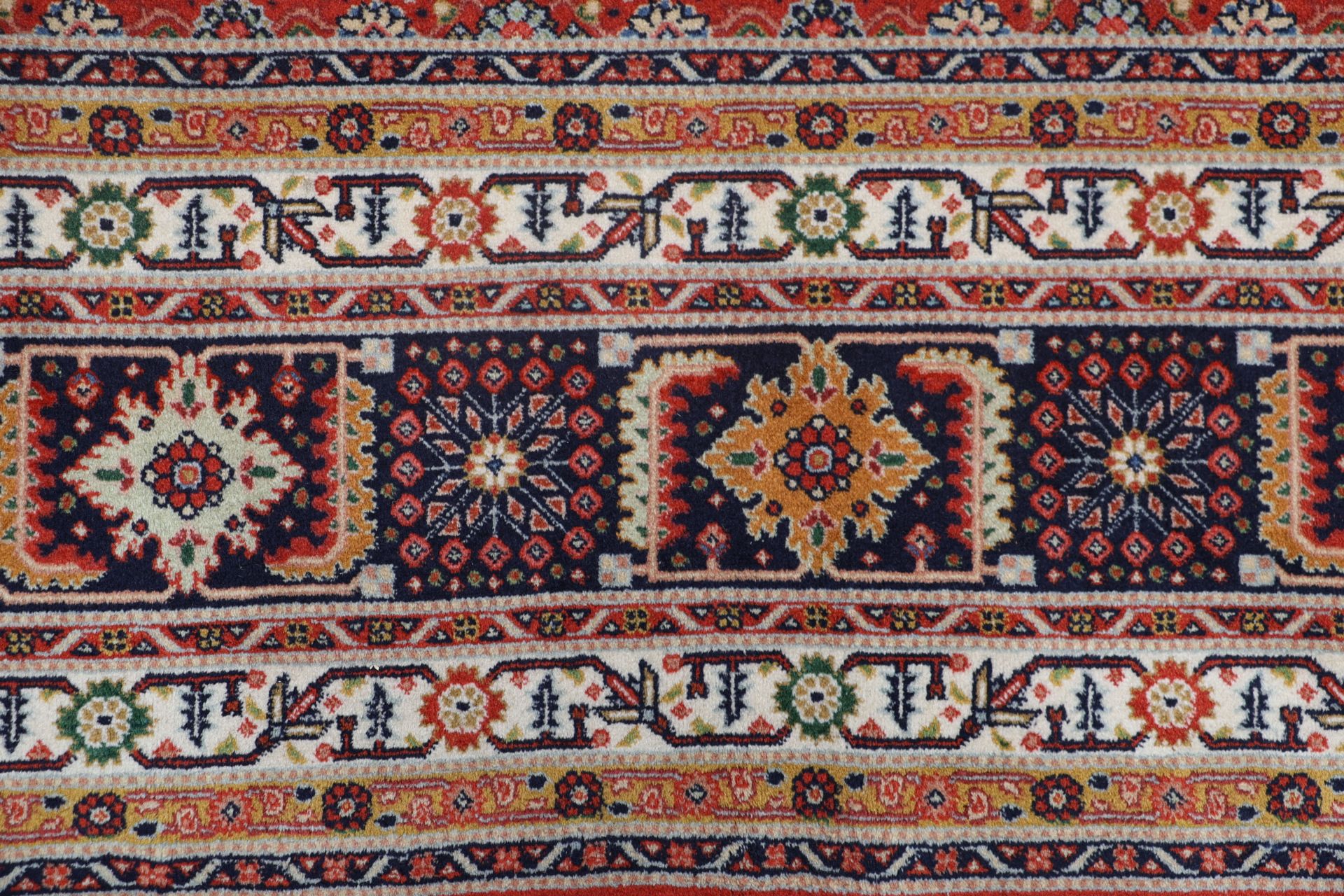 Täbriz Perserteppich 252 × 353 cm aus Wolle & Seide, handgeknüpft