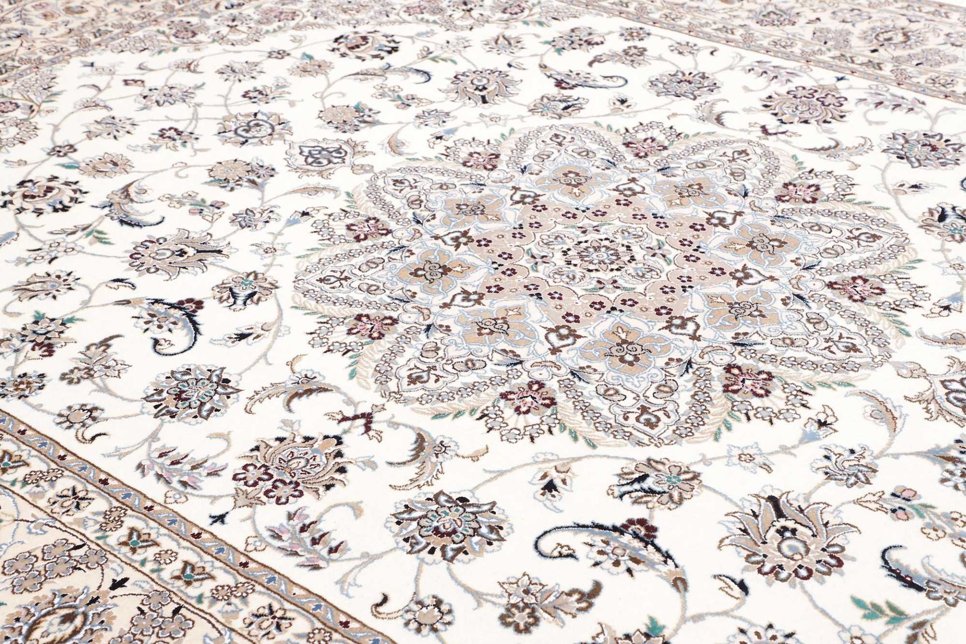 Nain Perserteppich aus Iran, 251 × 345 cm