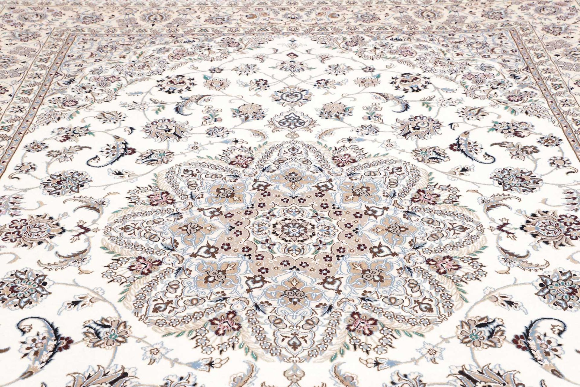 Nain Perserteppich aus Iran, 251 × 345 cm