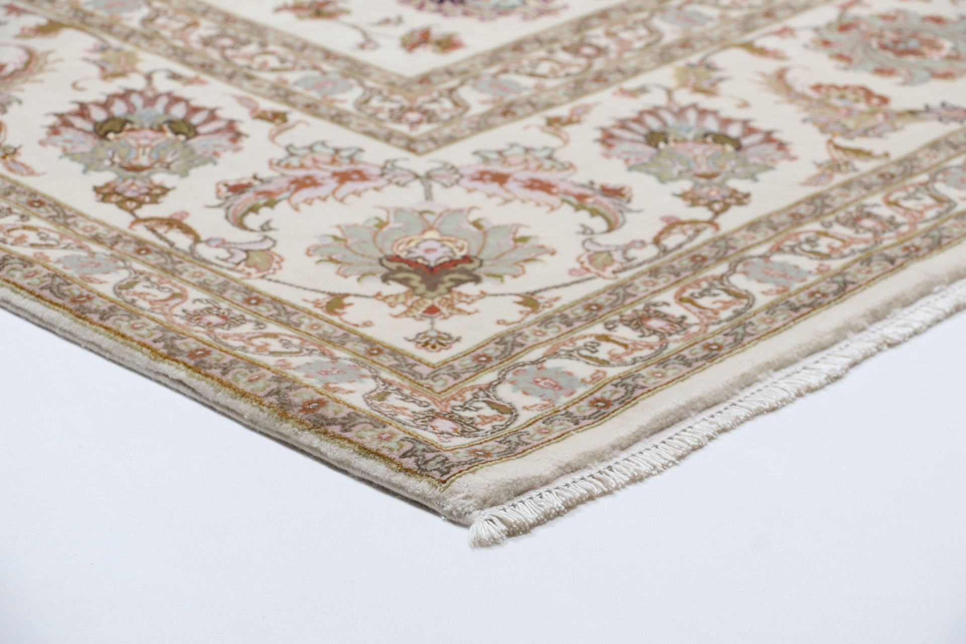 perserteppich-tabriz-250-x-325-cm-schurwolle-seide-handgeknupft-10 Handgeknüpfter Täbriz Perserteppich 250 × 325 cm
