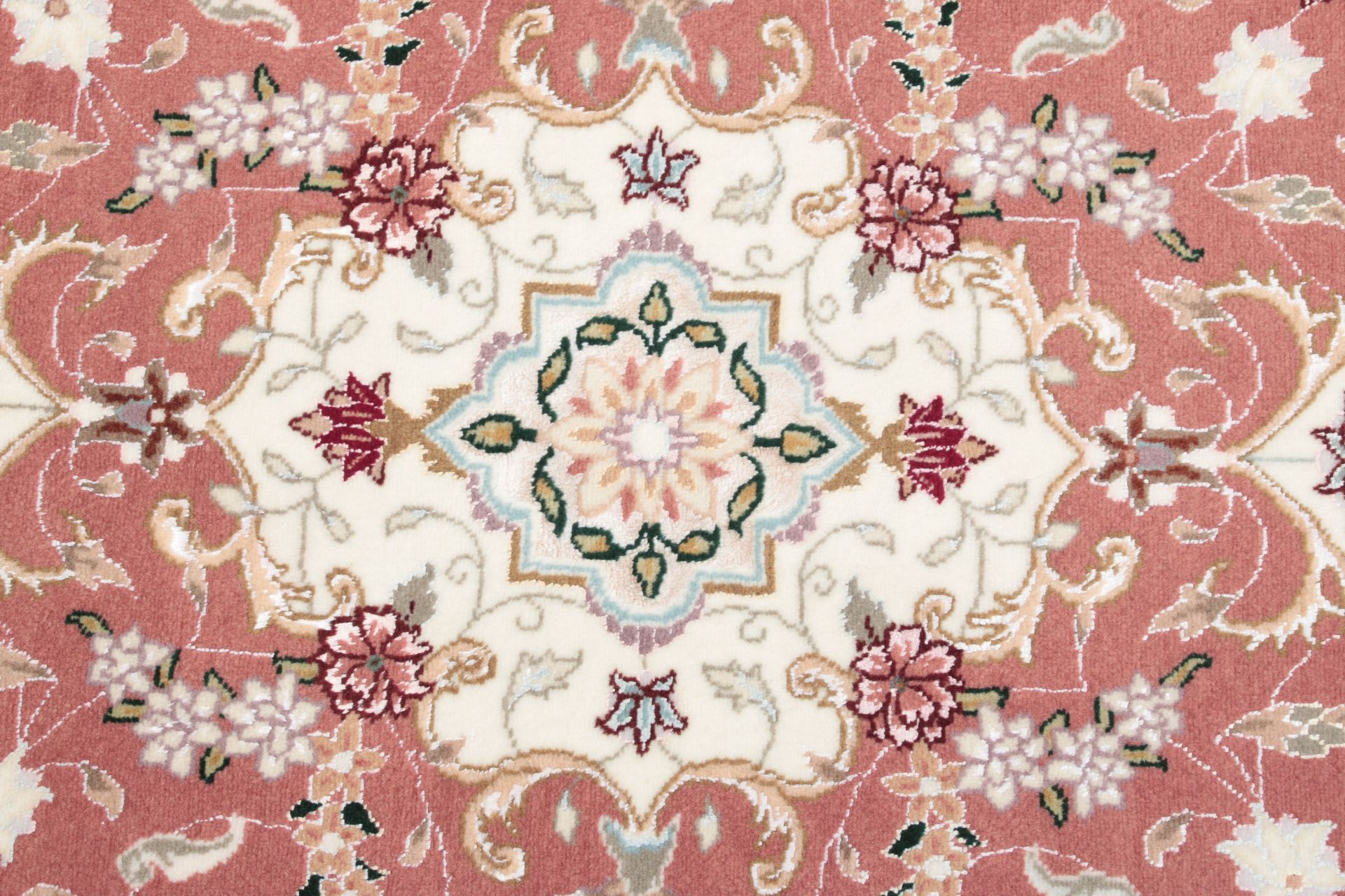 Täbriz Perserteppich aus Iran, 77 × 127 cm