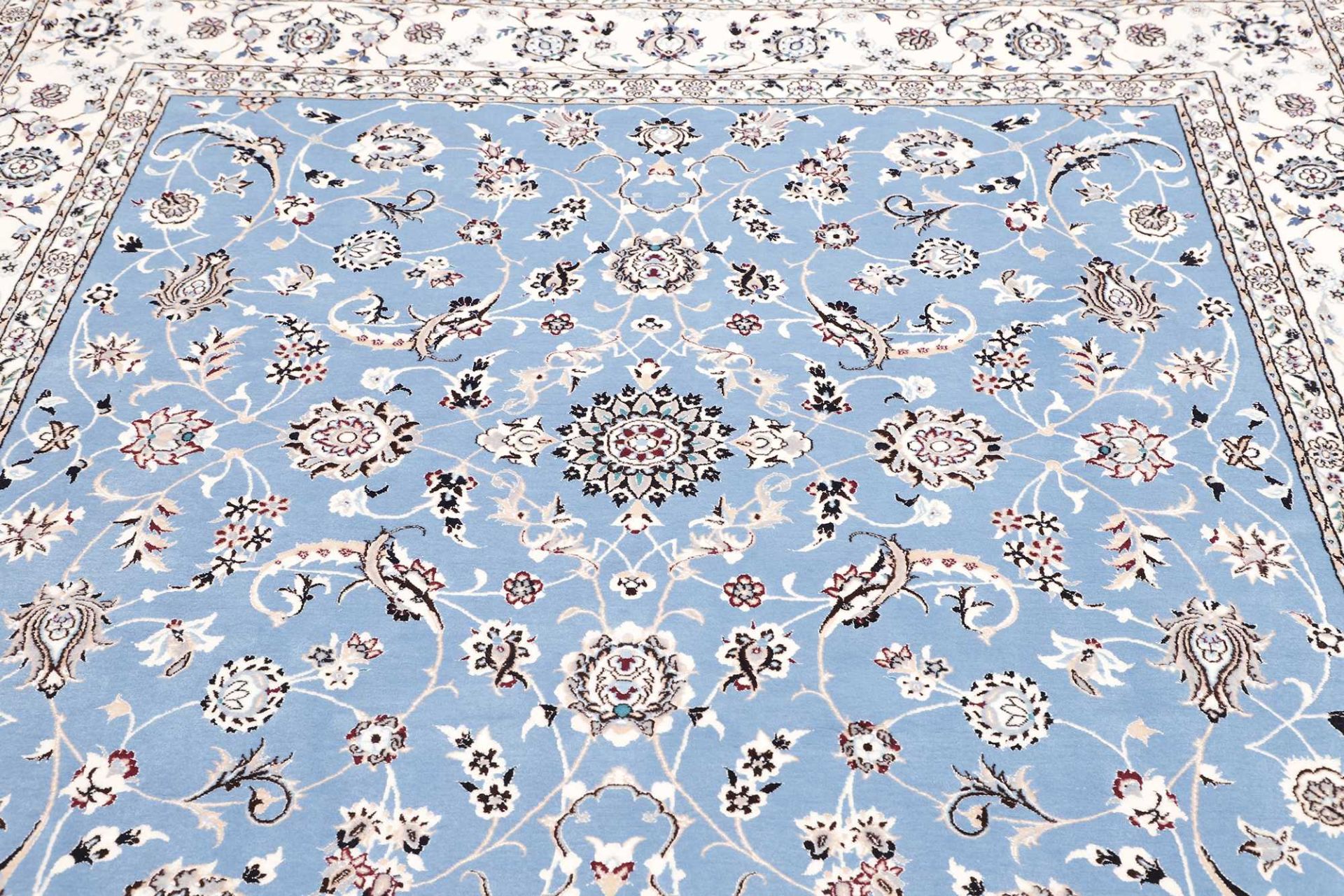 Handgeknüpfter Nain Perserteppich 209 × 207 cm